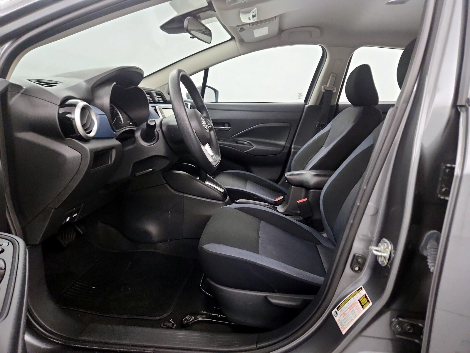 2025 Nissan Versa Sedan SV - Photo 12