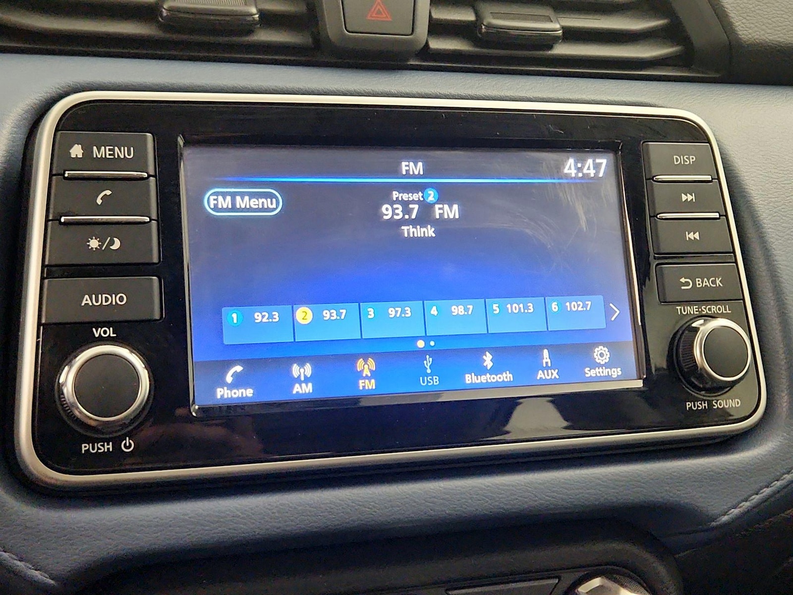 2025 Nissan Versa Sedan SV - Photo 15