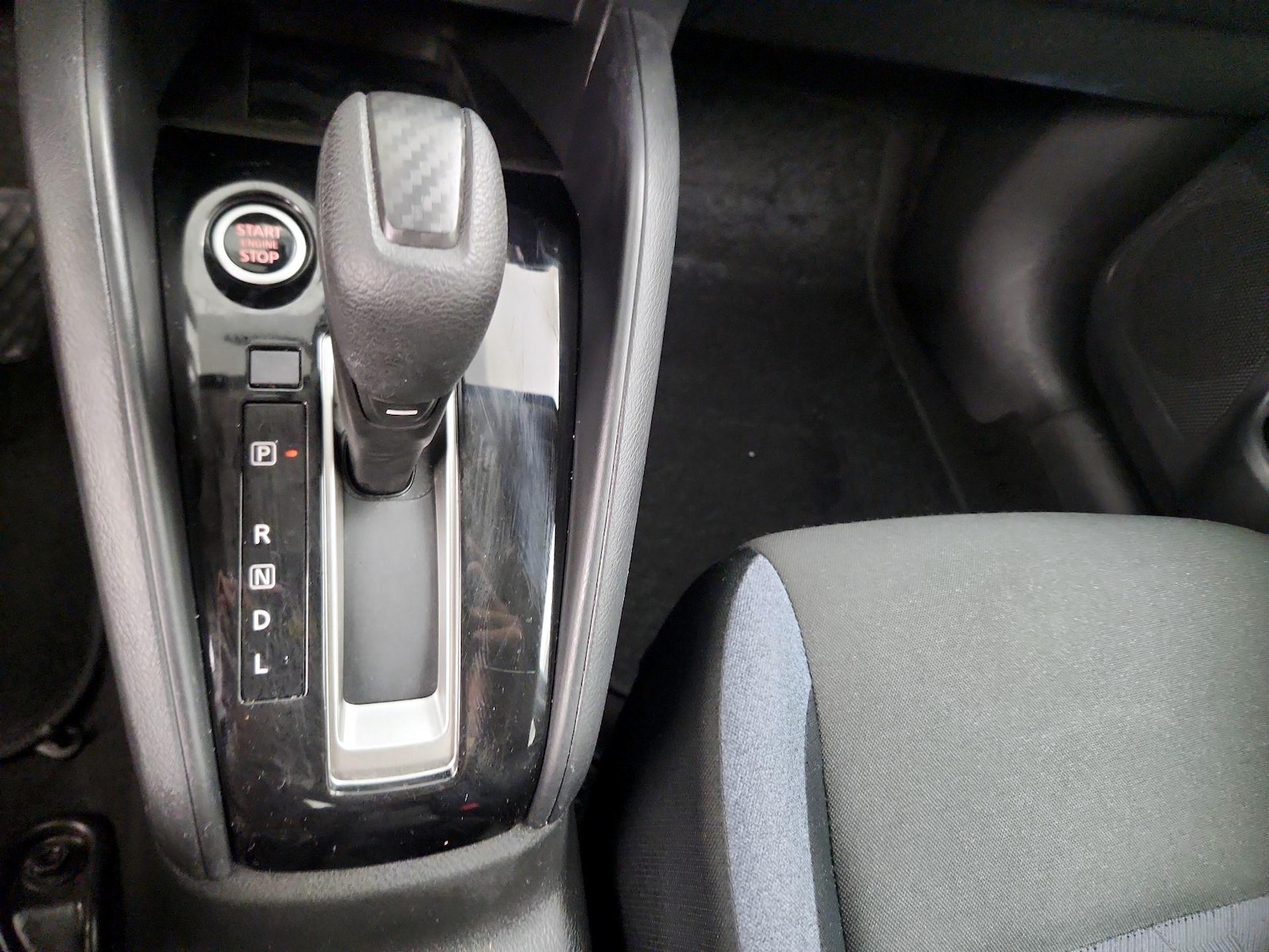 2025 Nissan Versa Sedan SV - Photo 17