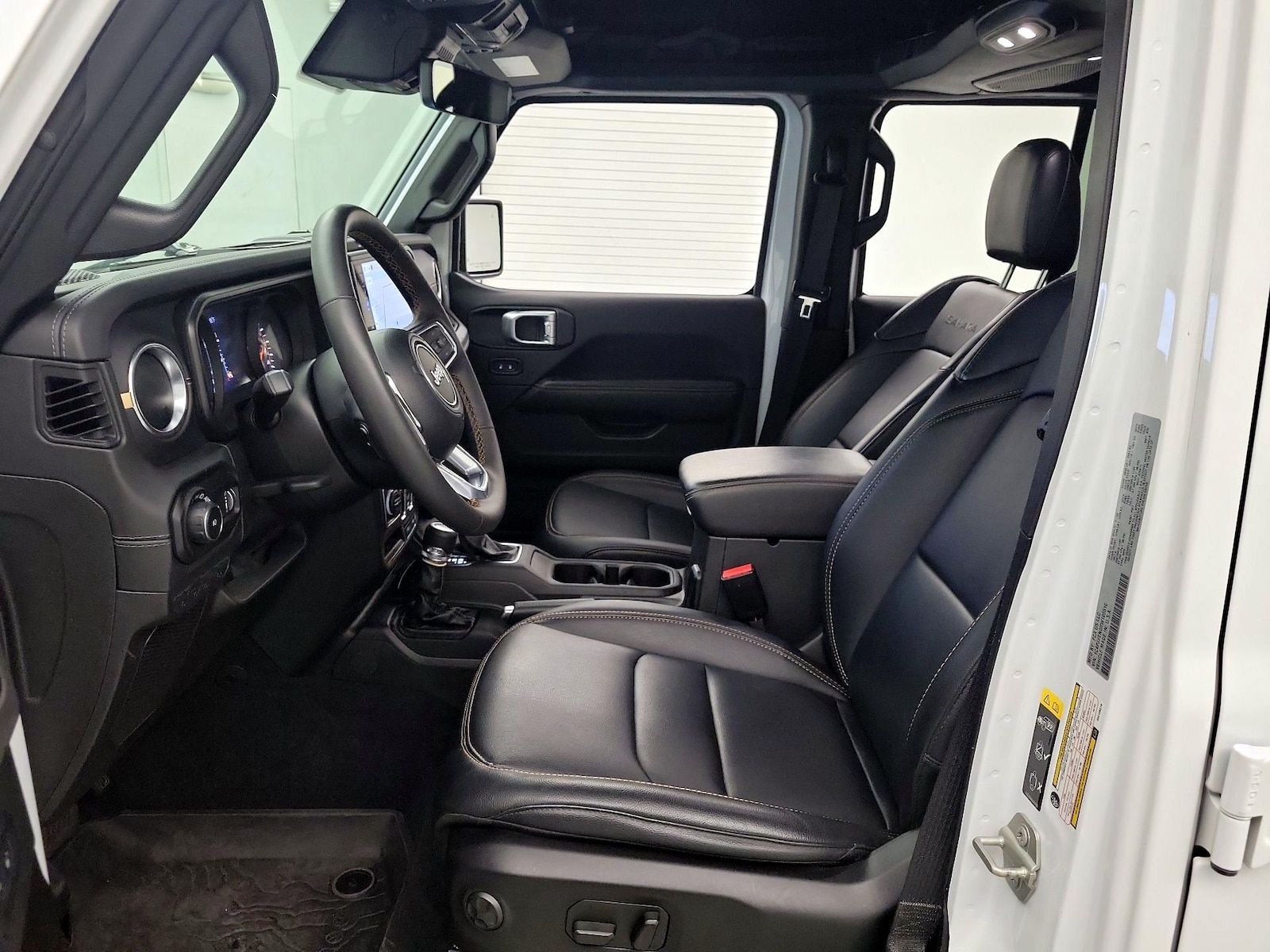 2024 Jeep Wrangler 4-Door Sahara - Photo 12