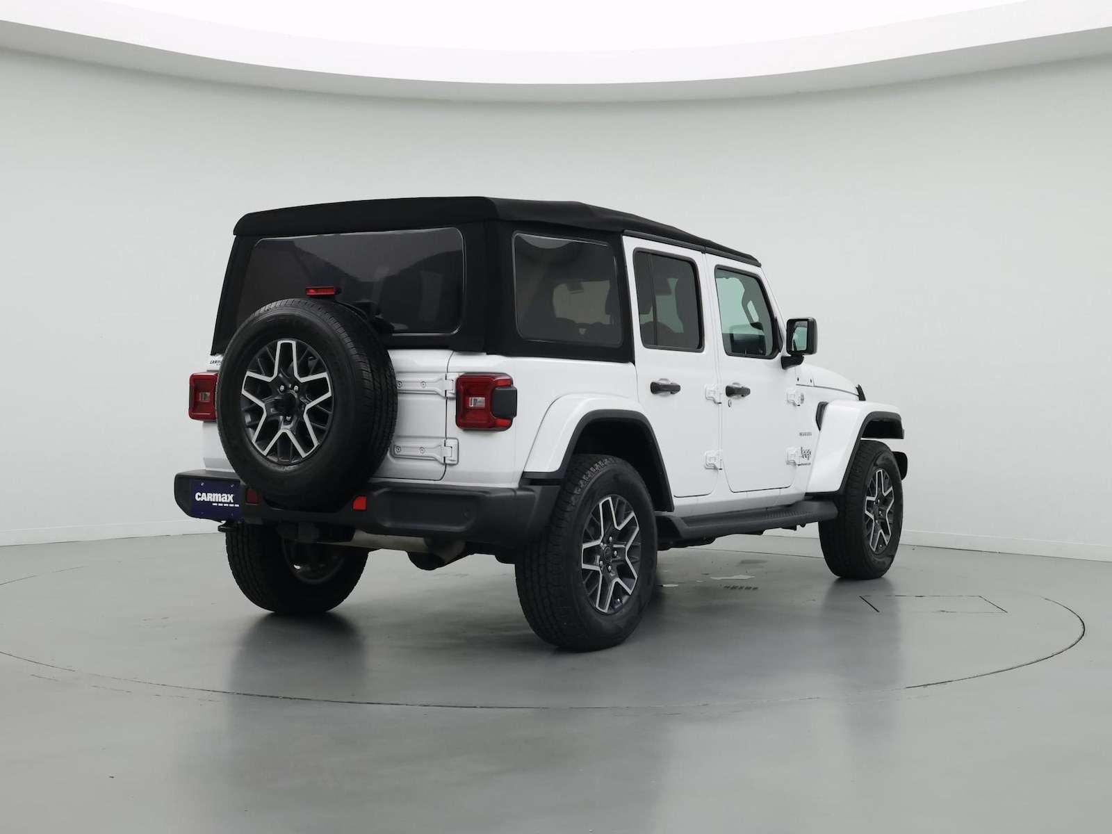 2024 Jeep Wrangler 4-Door Sahara - Photo 9