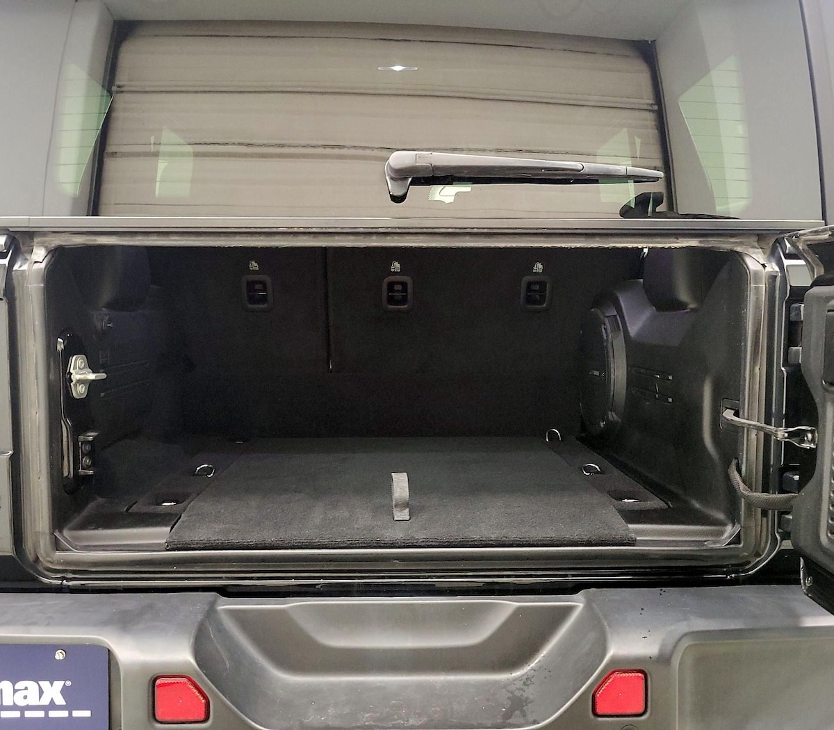 Trunk/Cargo (Seats Up)