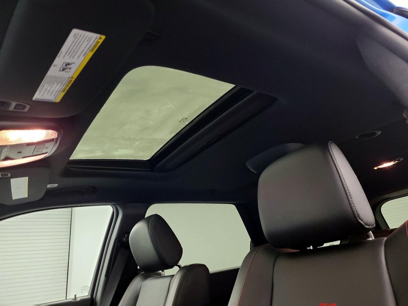 Sunroof(s) & Overhead Airbags