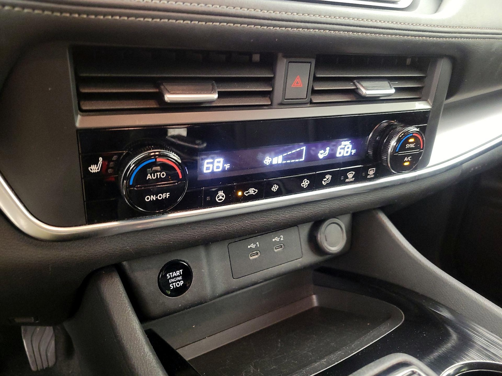 2025 Nissan Rogue SV - Photo 17