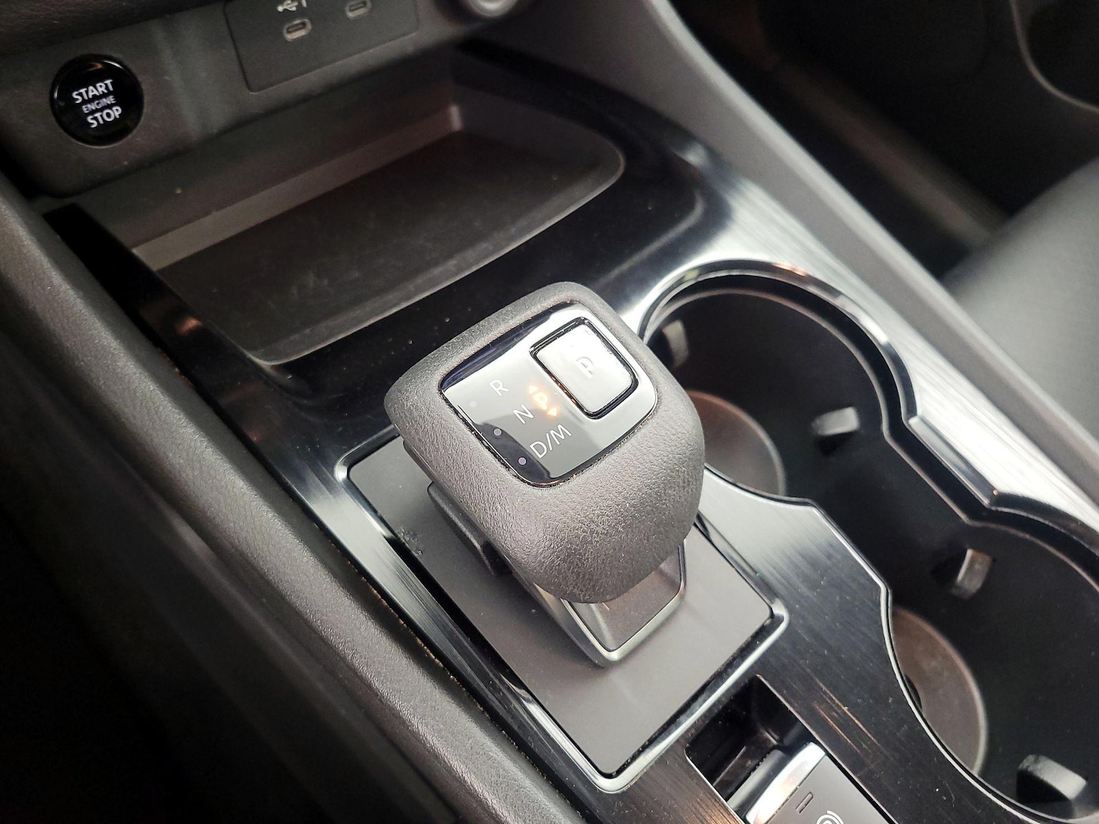 2025 Nissan Rogue SV - Photo 18