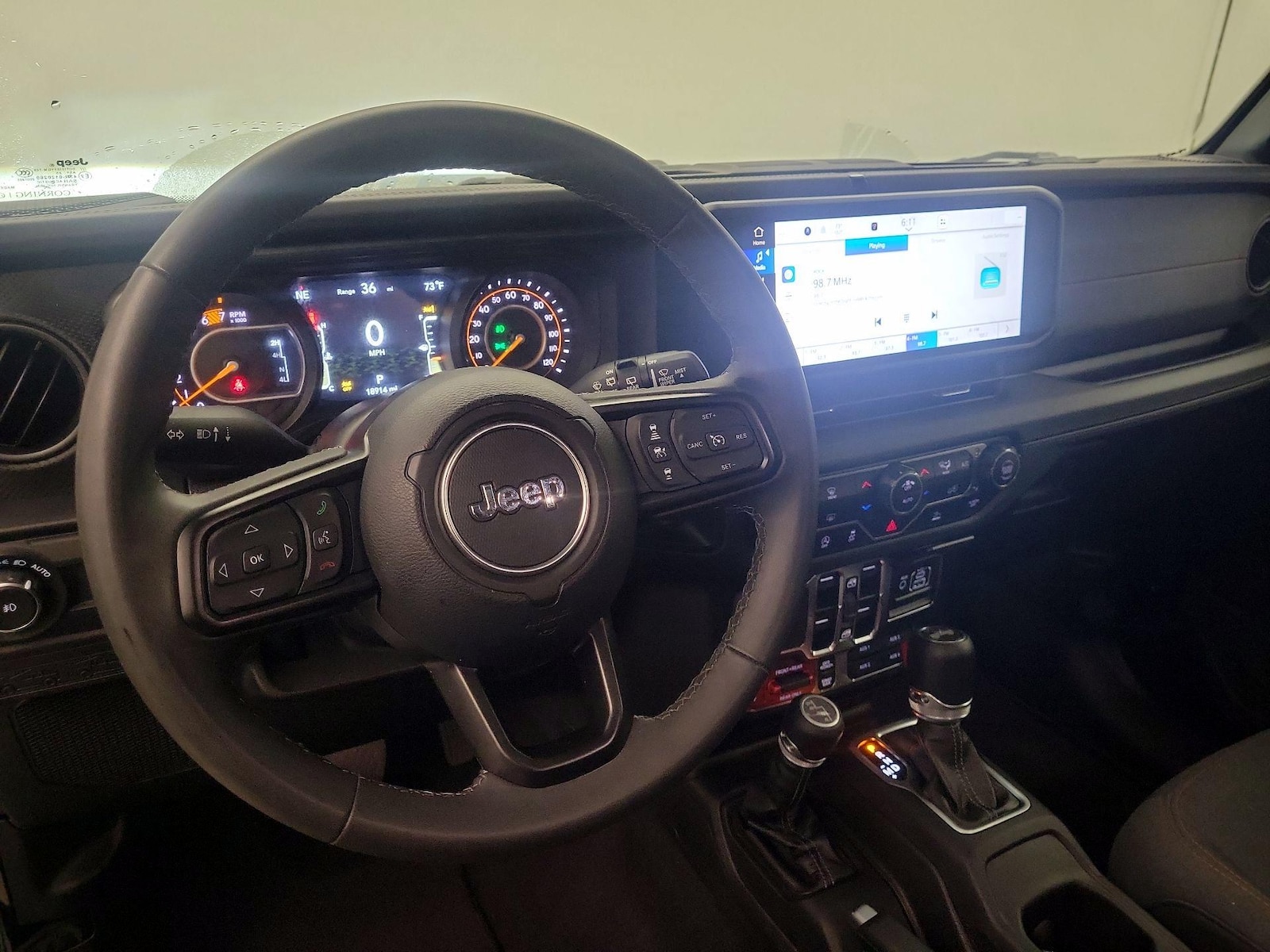 Apple CarPlay® & Android Auto™