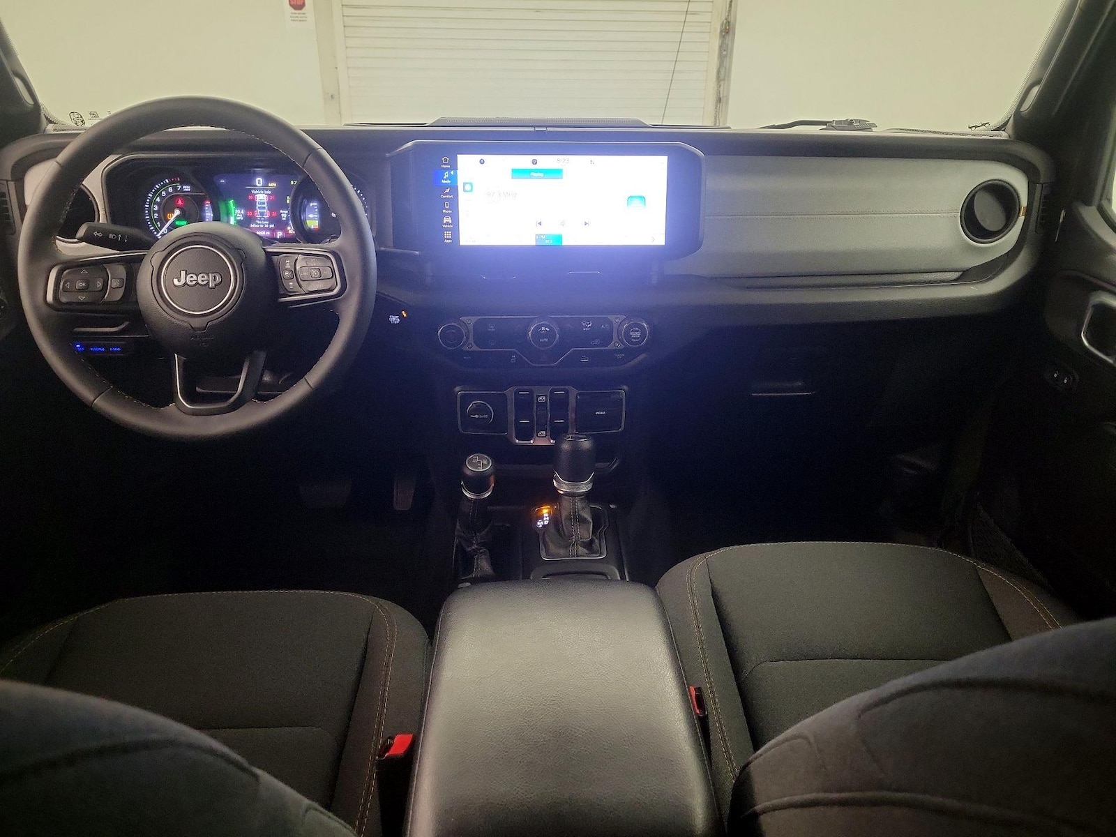 Apple CarPlay® & Android Auto™