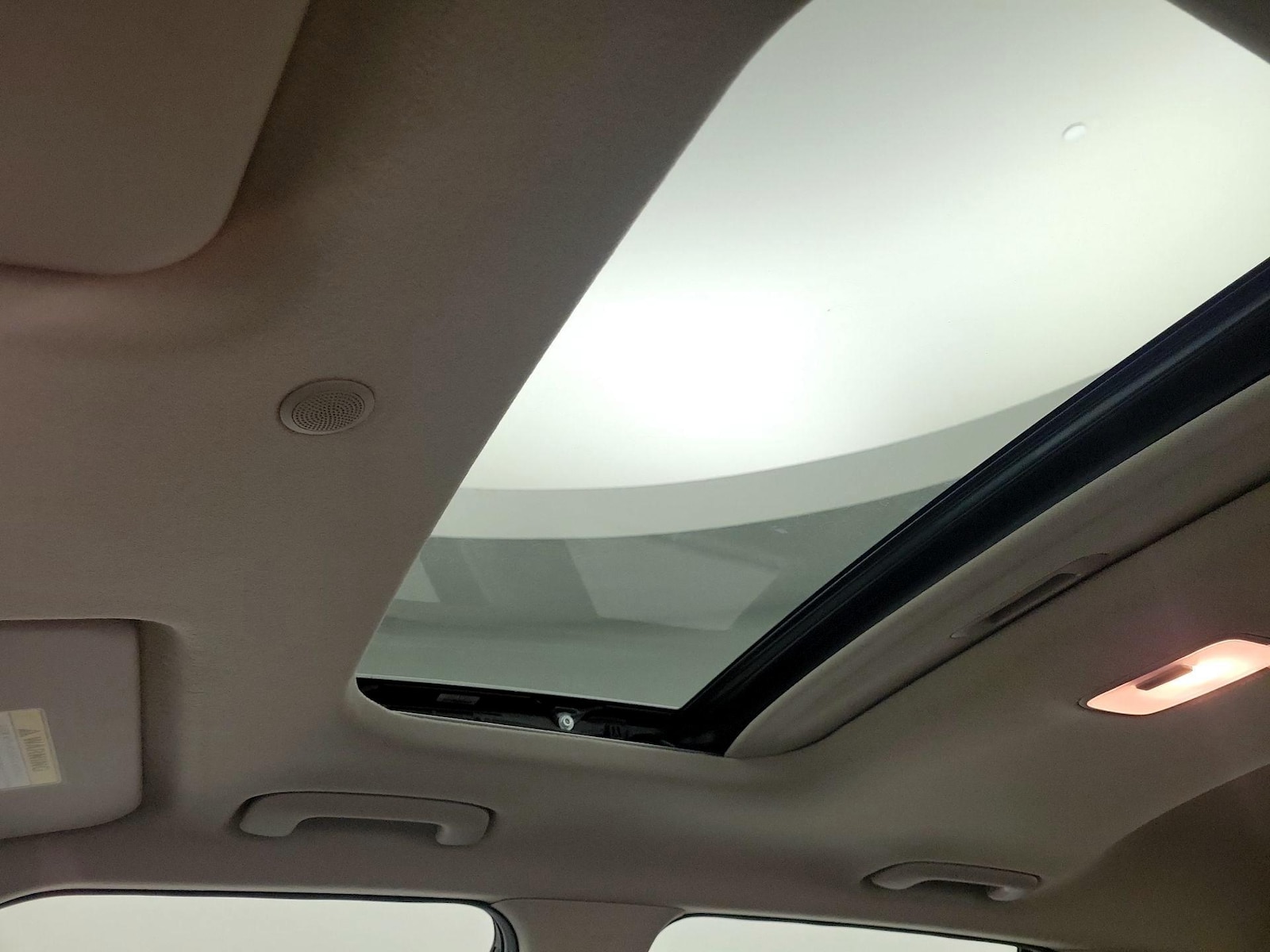 Sunroof(s) & Overhead Airbags