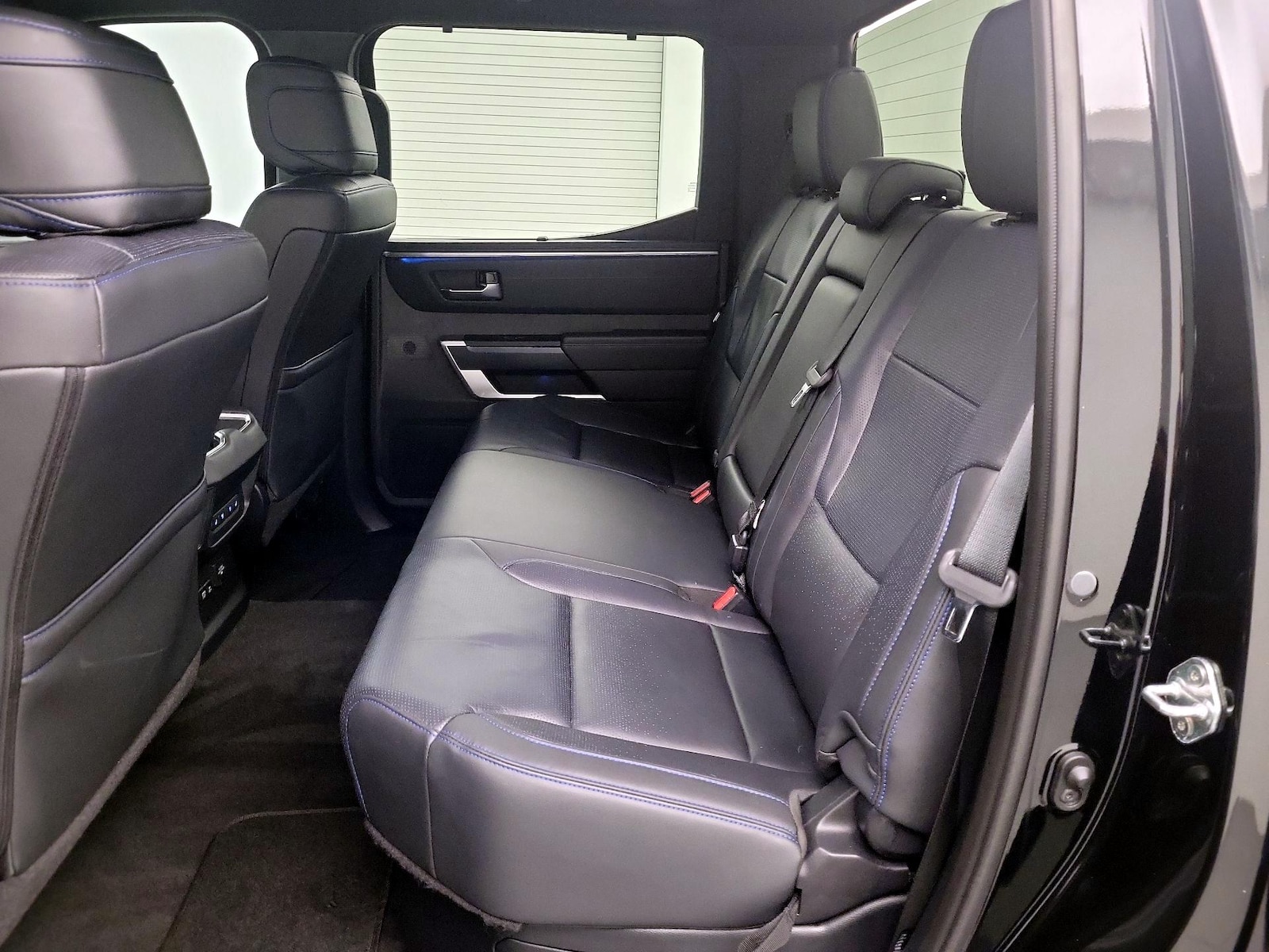 Rear A/C Seat(s)