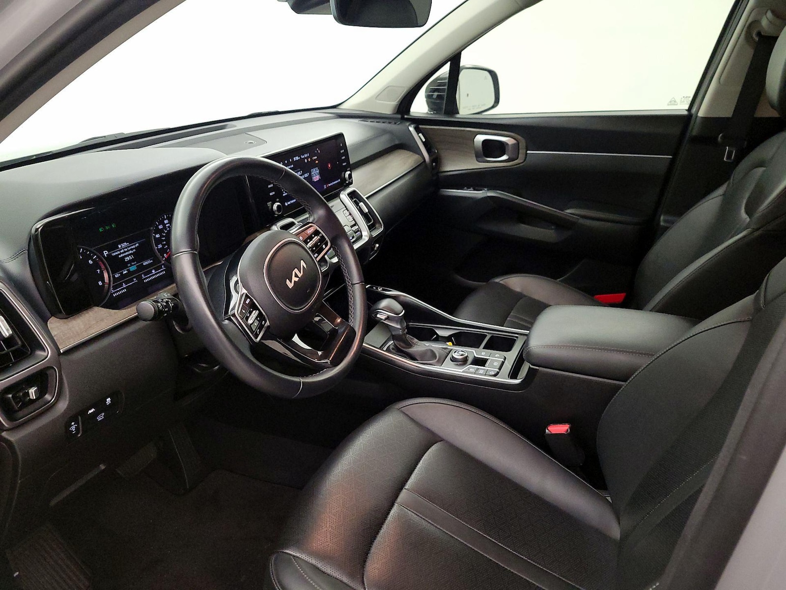 2023 Kia Sorento EX - Photo 12