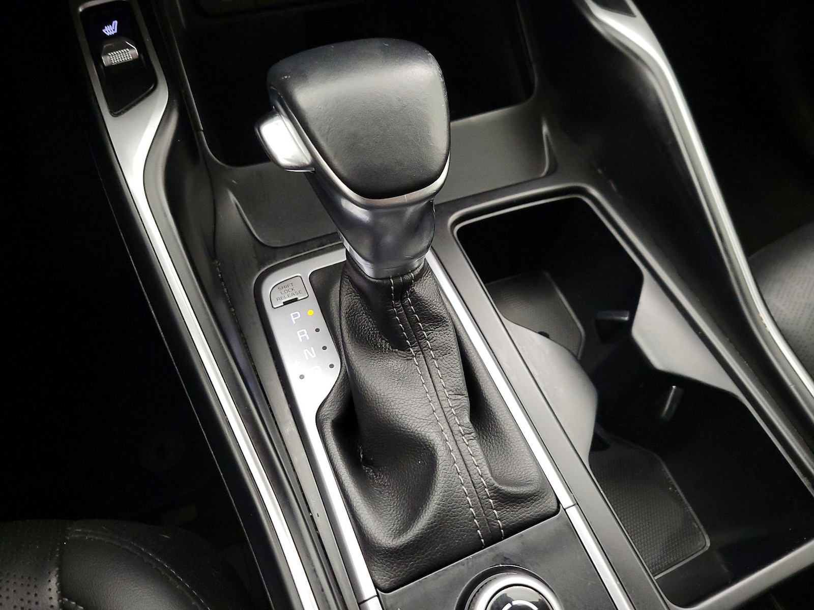 2023 Kia Sorento EX - Photo 18