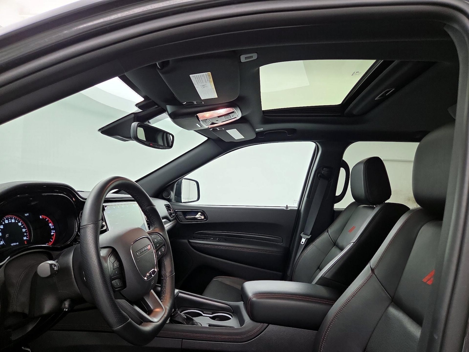 Sunroof(s) & Overhead Airbags