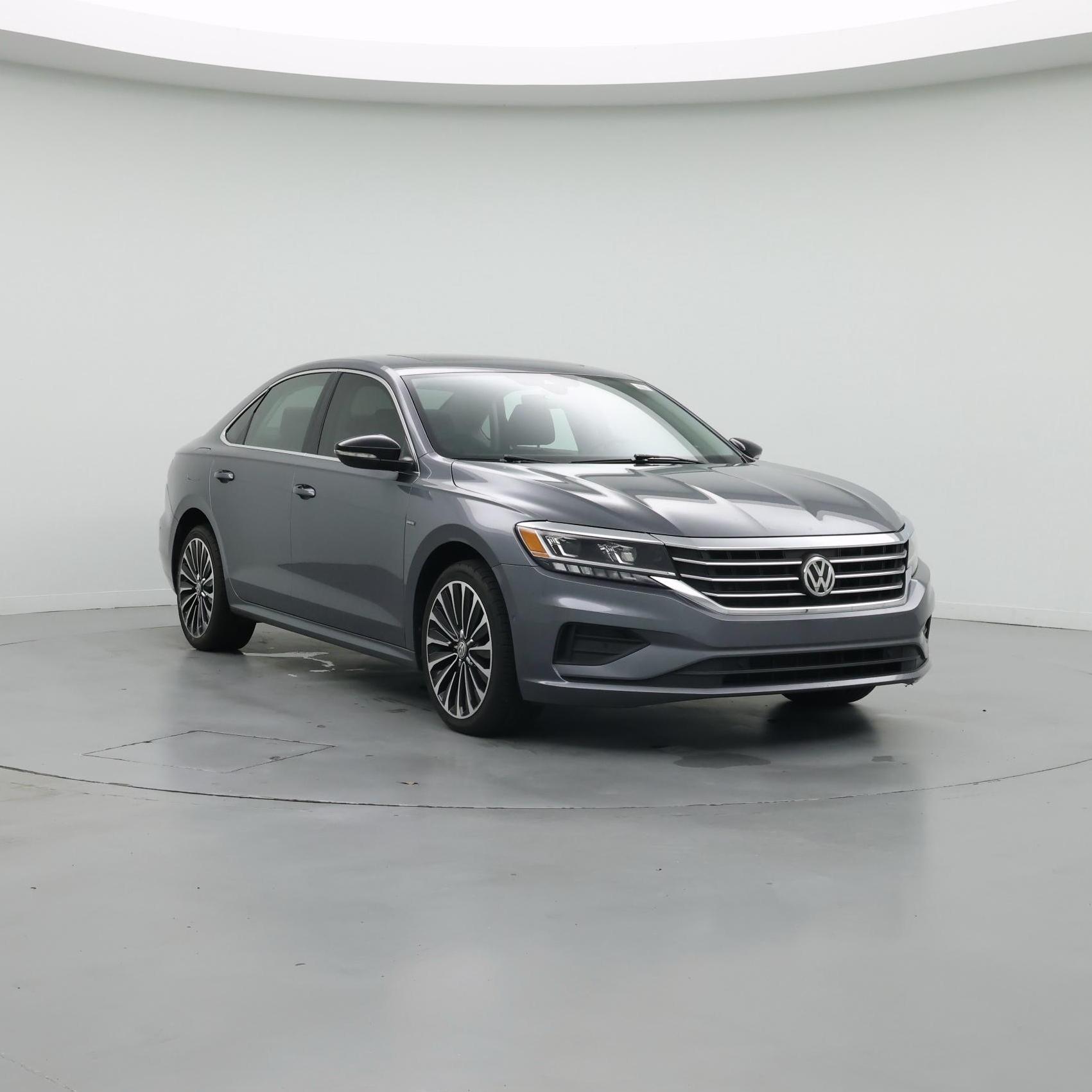 Silver 2022 Volkswagen Passat Sedan Front-Wheel Drive Automatic