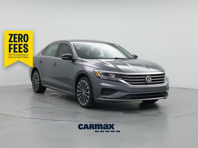 Silver 2022 Volkswagen Passat Sedan Front-Wheel Drive Automatic