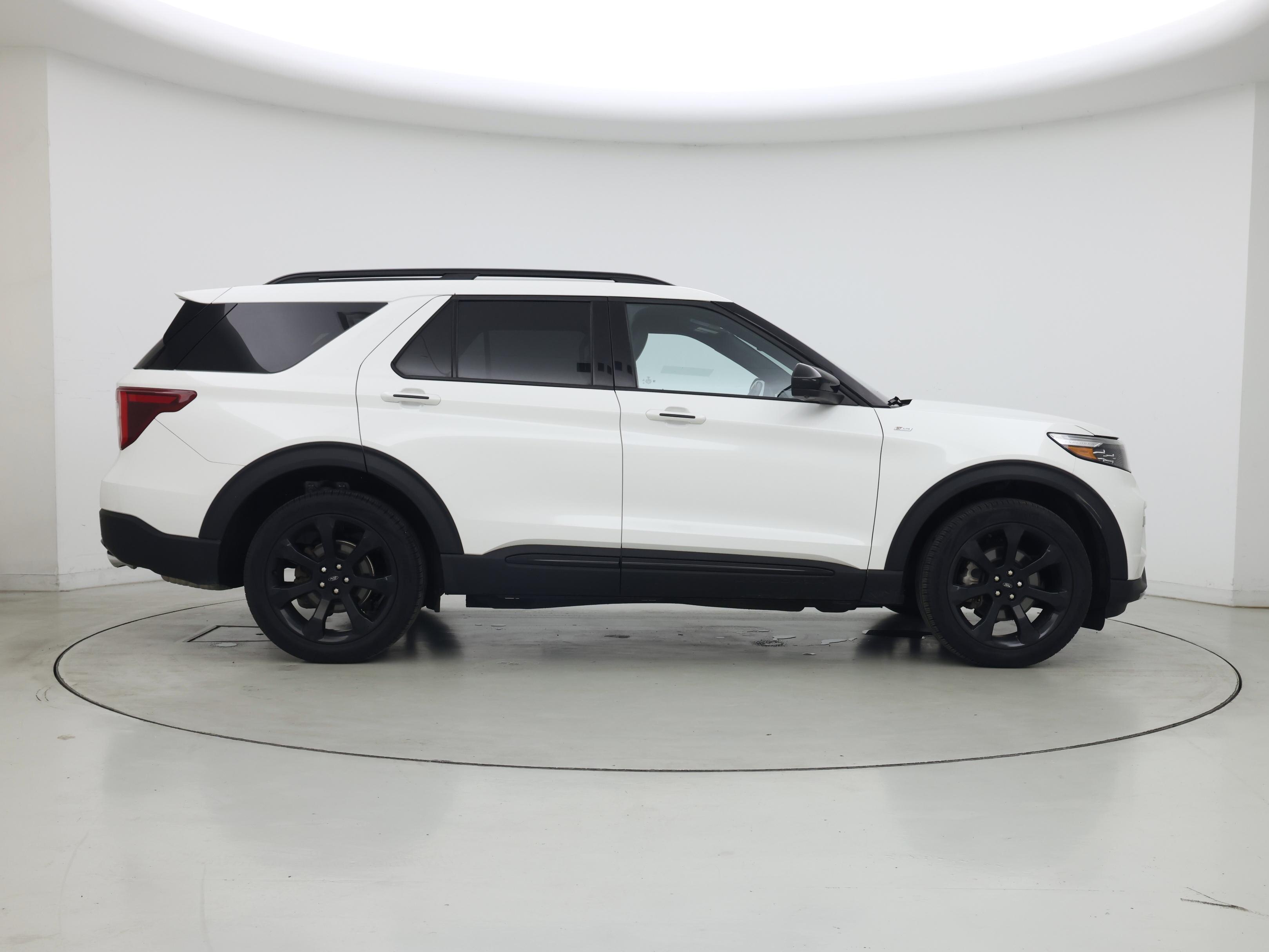 Thumbnail: 2023 Ford Explorer - 7