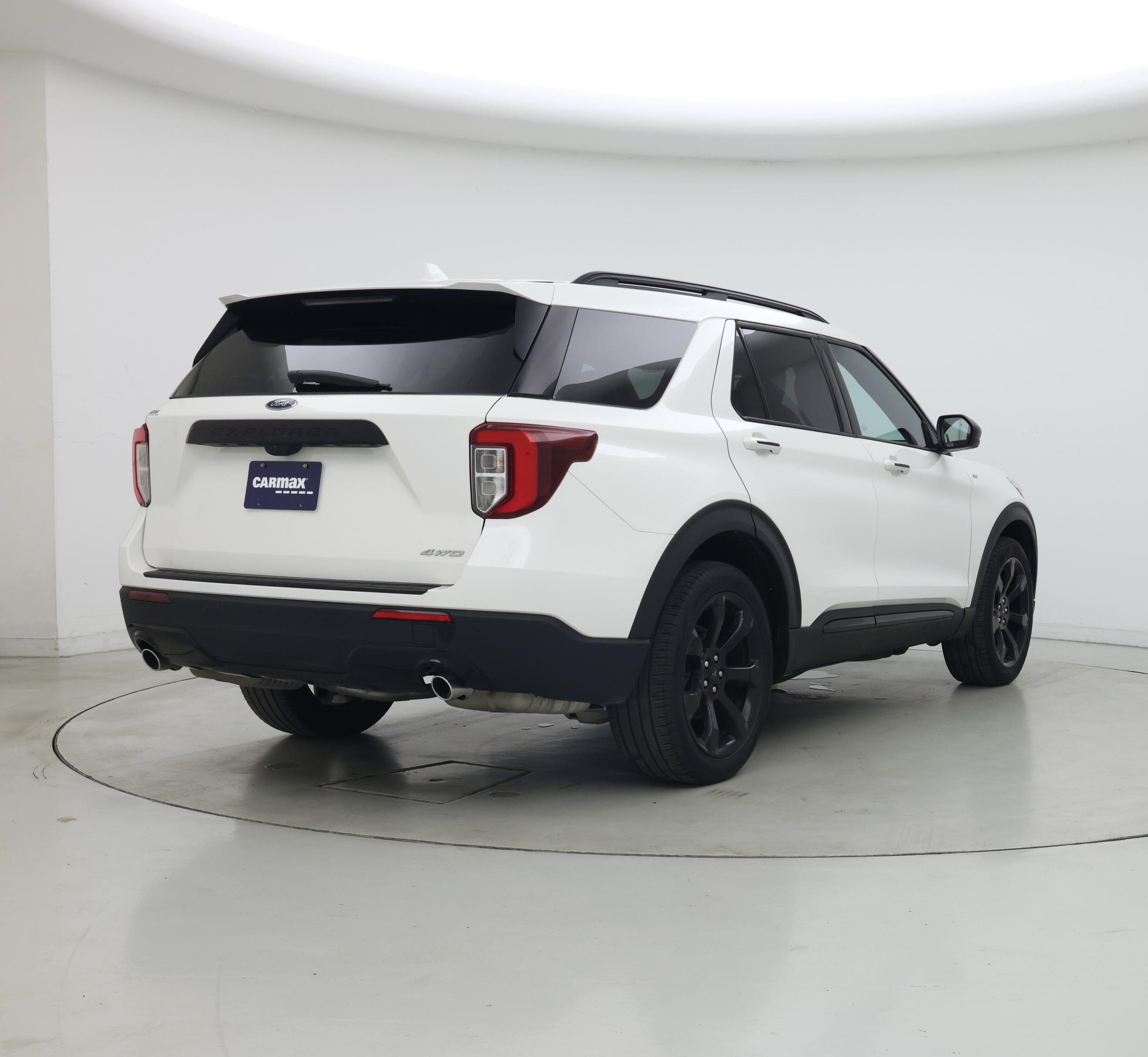 Thumbnail: 2023 Ford Explorer - 8