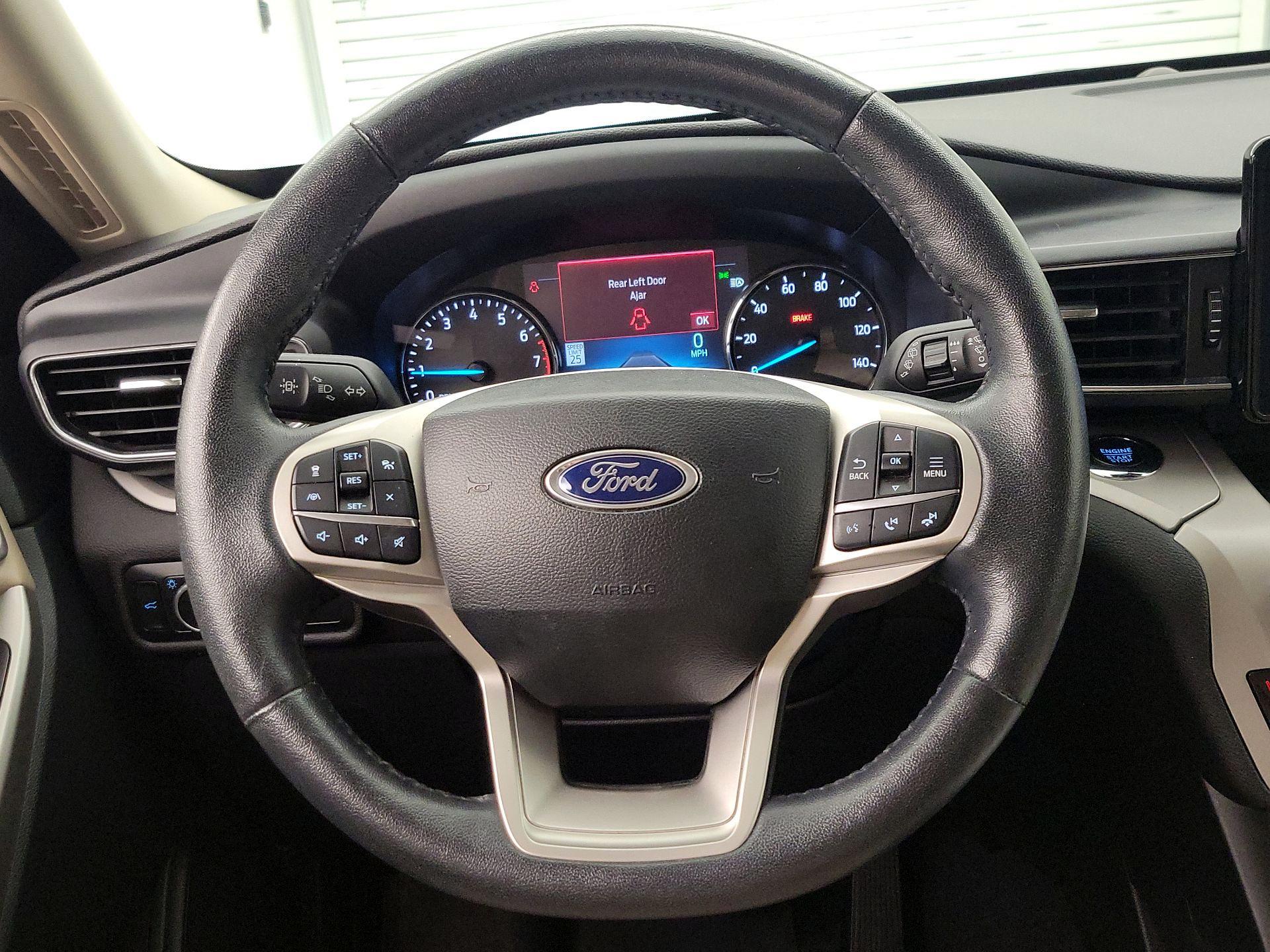 Thumbnail: 2023 Ford Explorer - 10