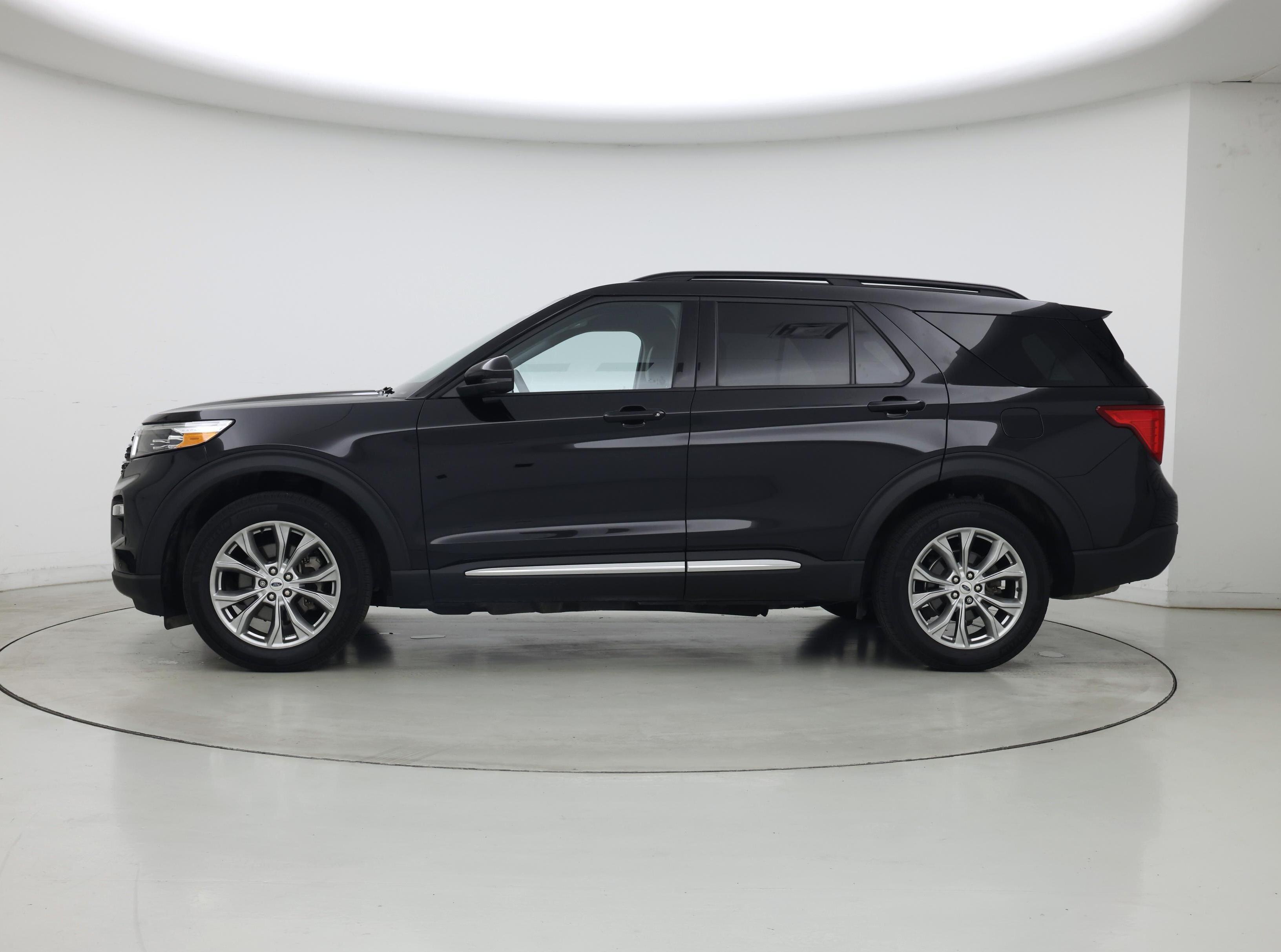 Thumbnail: 2024 Ford Explorer - 3