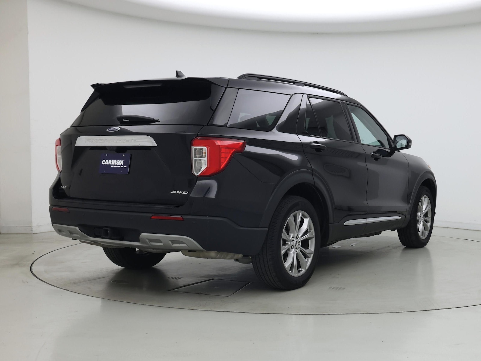 2024 Ford Explorer XLT - Photo 9