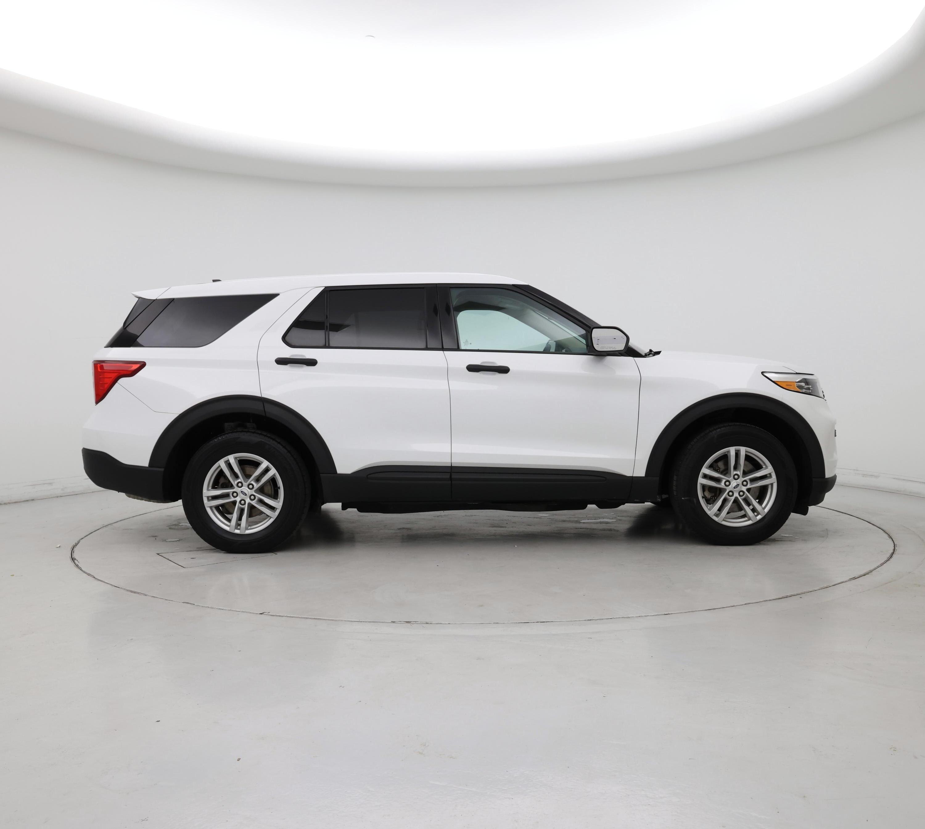 Thumbnail: 2022 Ford Explorer - 7