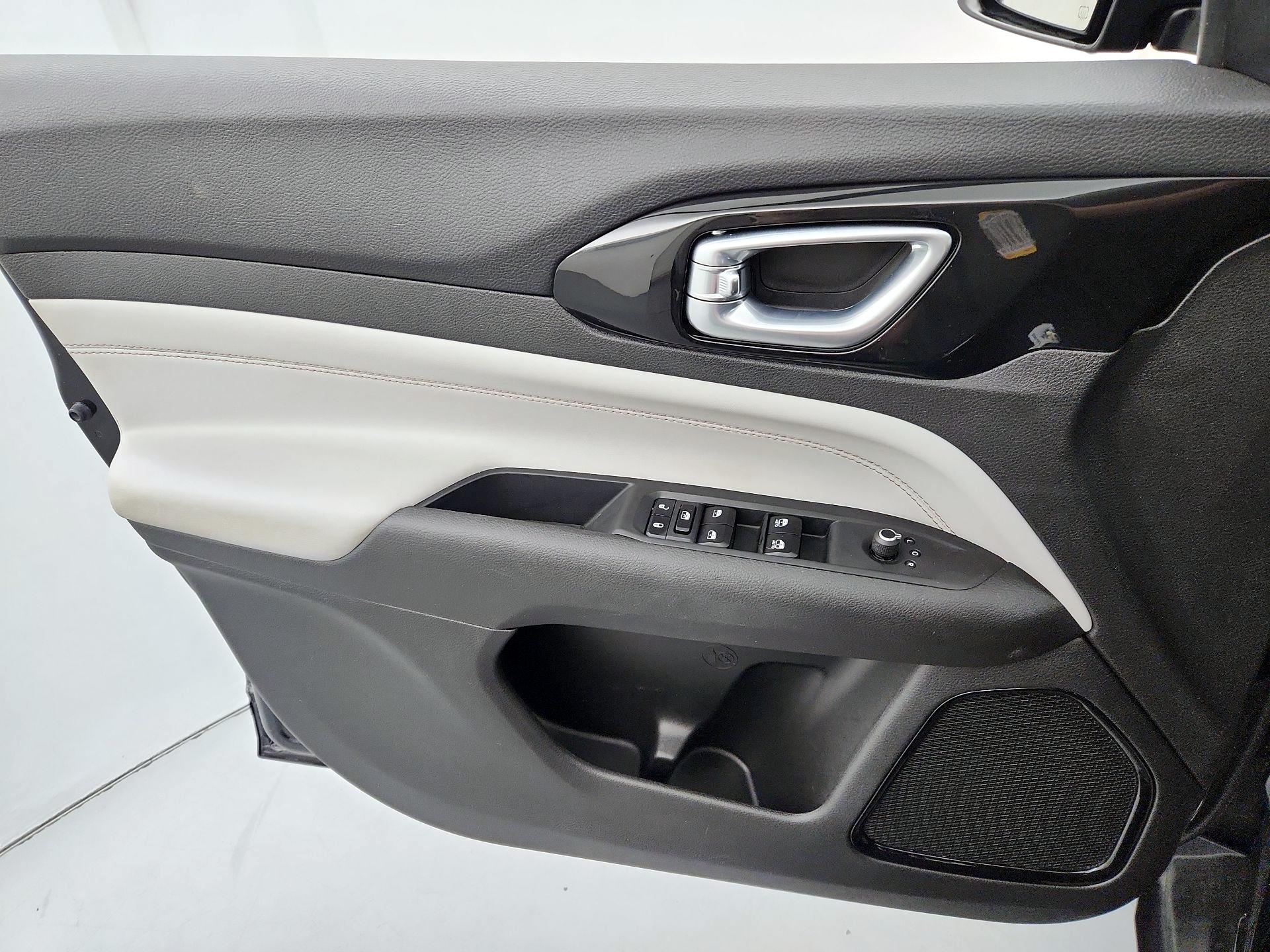 Thumbnail: 2022 Jeep Compass - 12