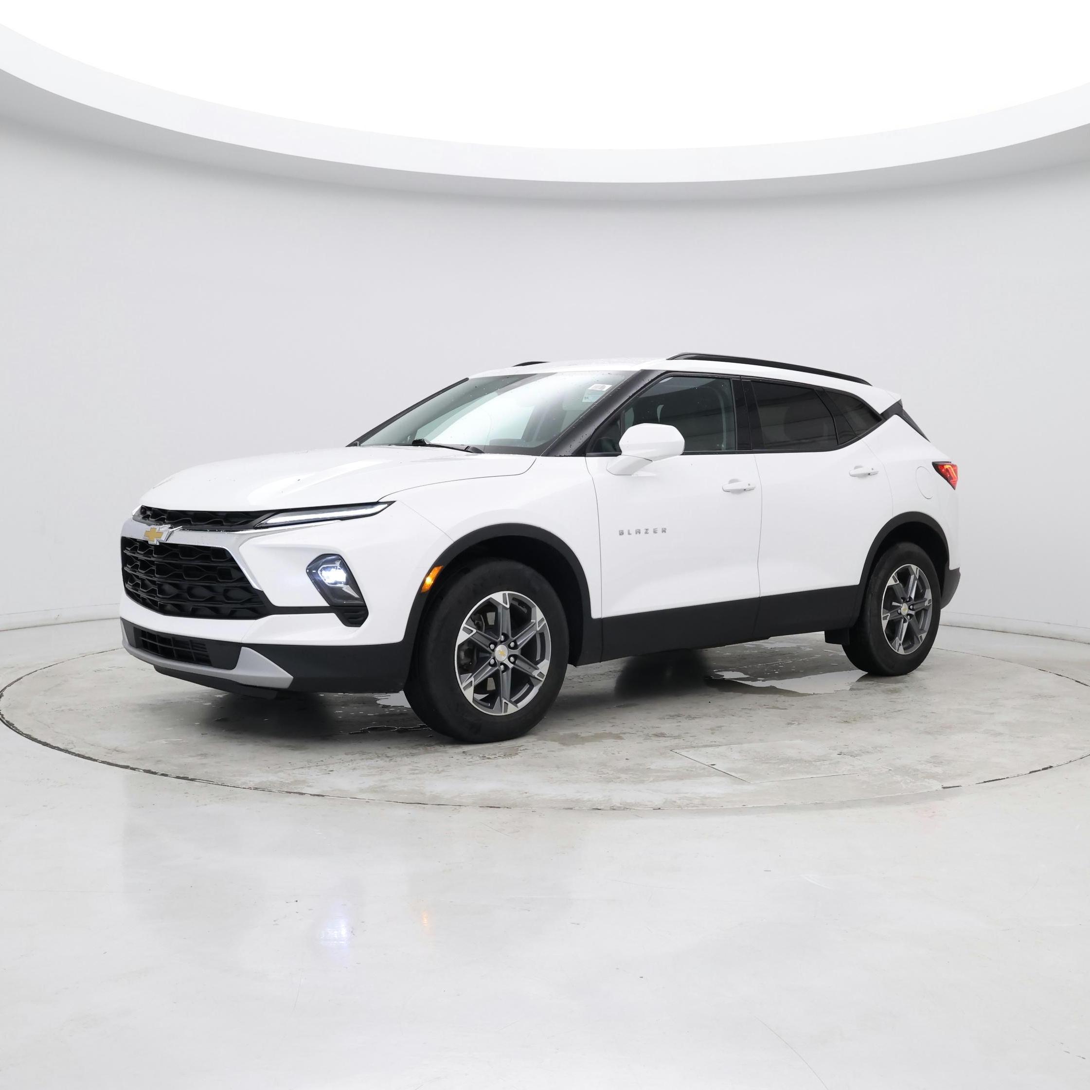 Thumbnail: 2023 Chevrolet Blazer - 3
