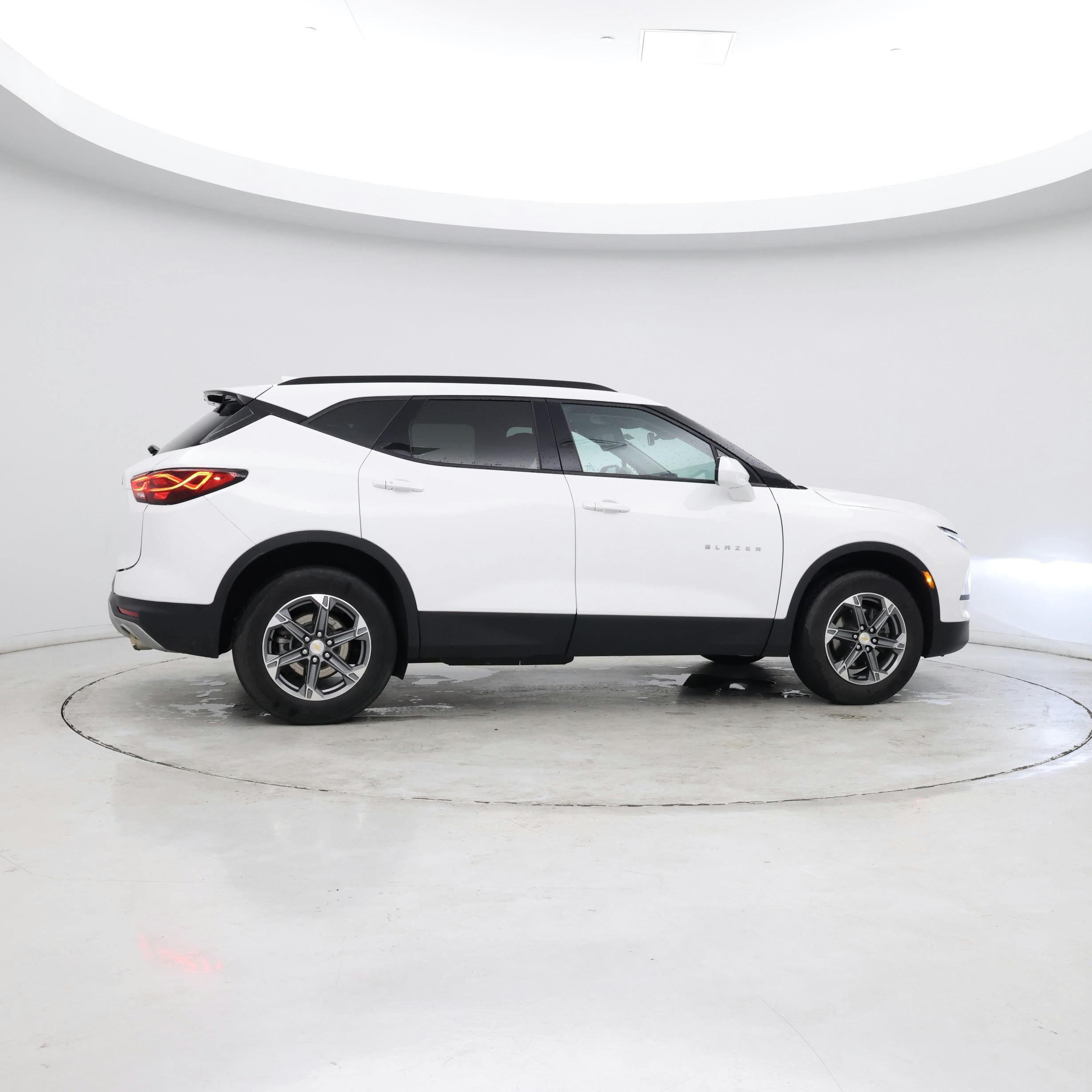Thumbnail: 2023 Chevrolet Blazer - 8