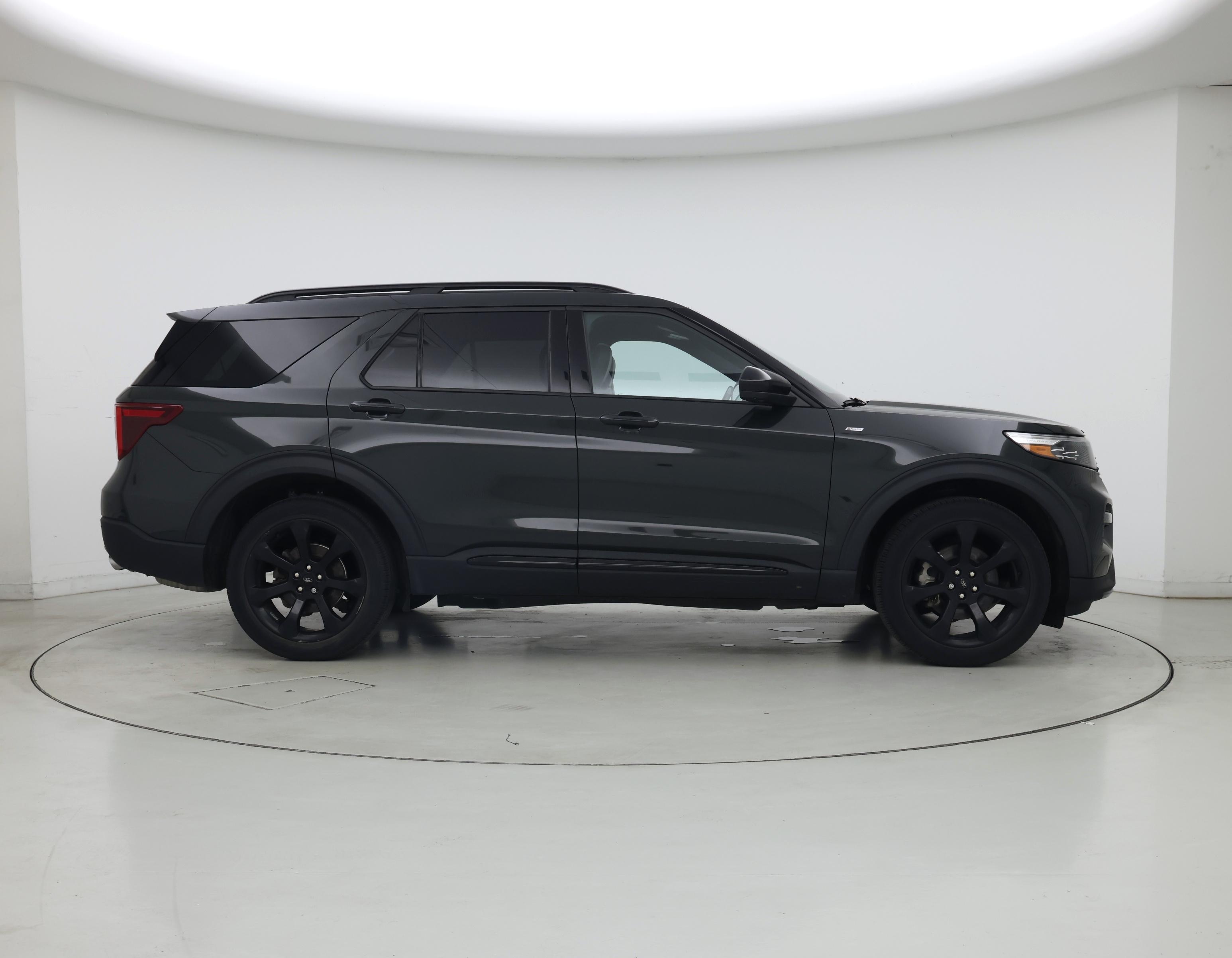 Thumbnail: 2023 Ford Explorer - 7