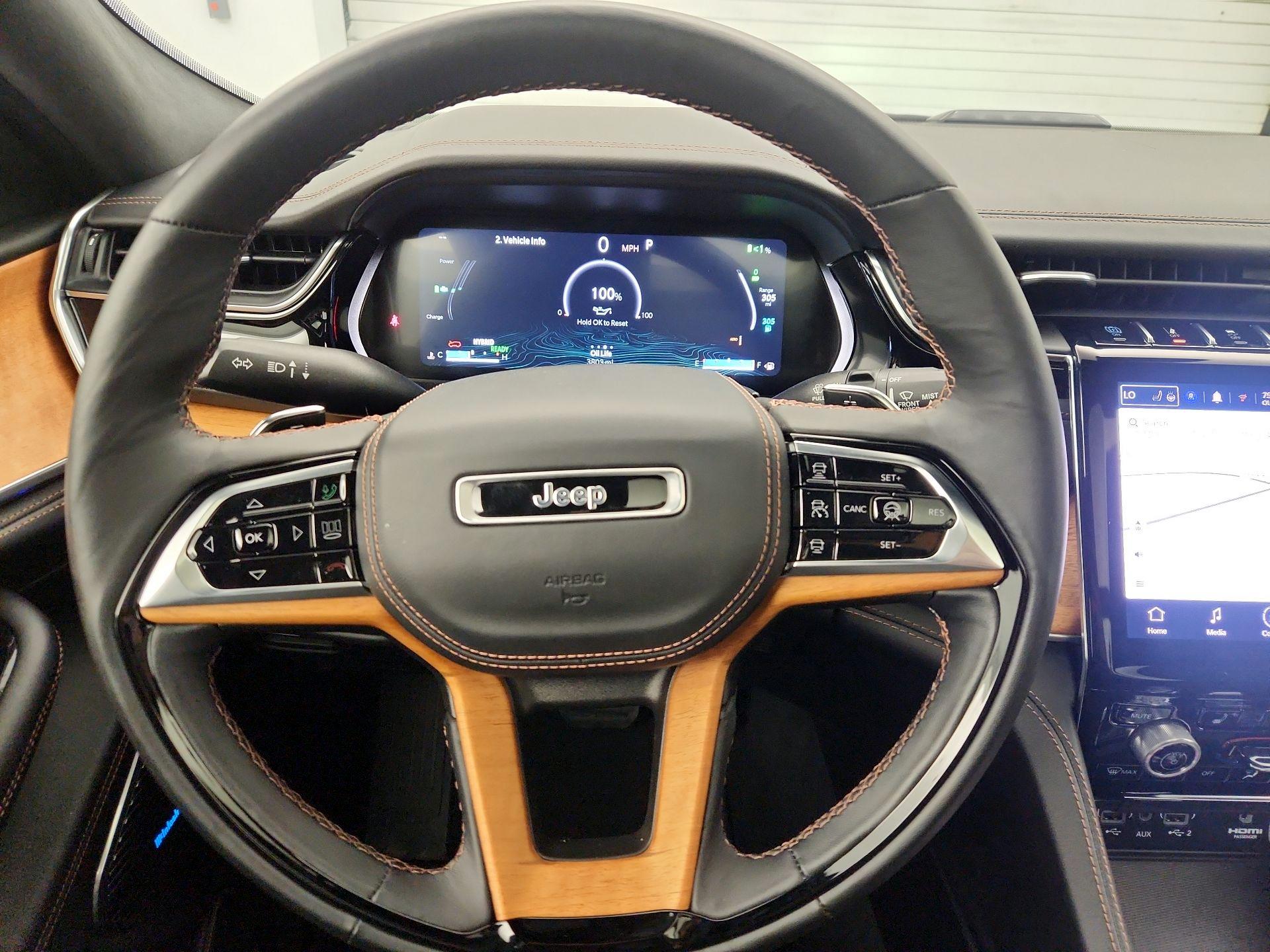 Thumbnail: 2022 Jeep Grand Cherokee - 10