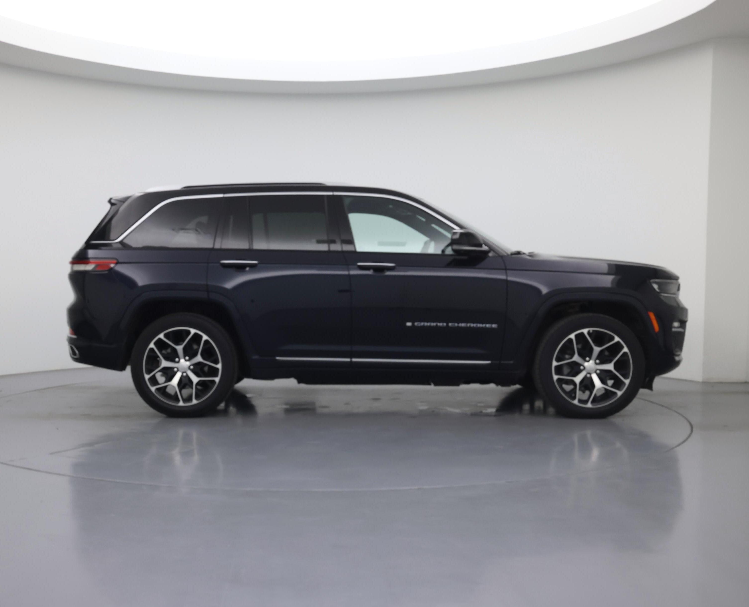 Thumbnail: 2022 Jeep Grand Cherokee - 7