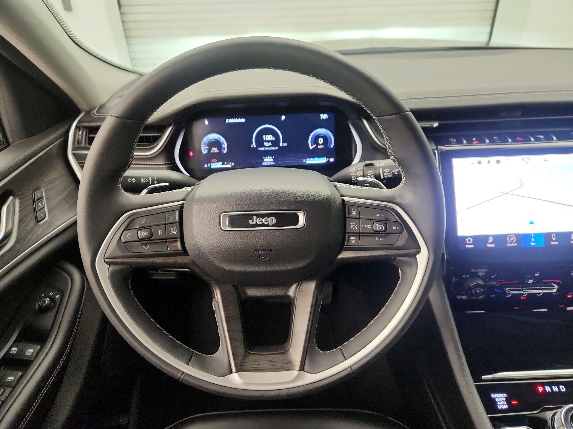 Thumbnail: 2023 Jeep Grand Cherokee L - 10