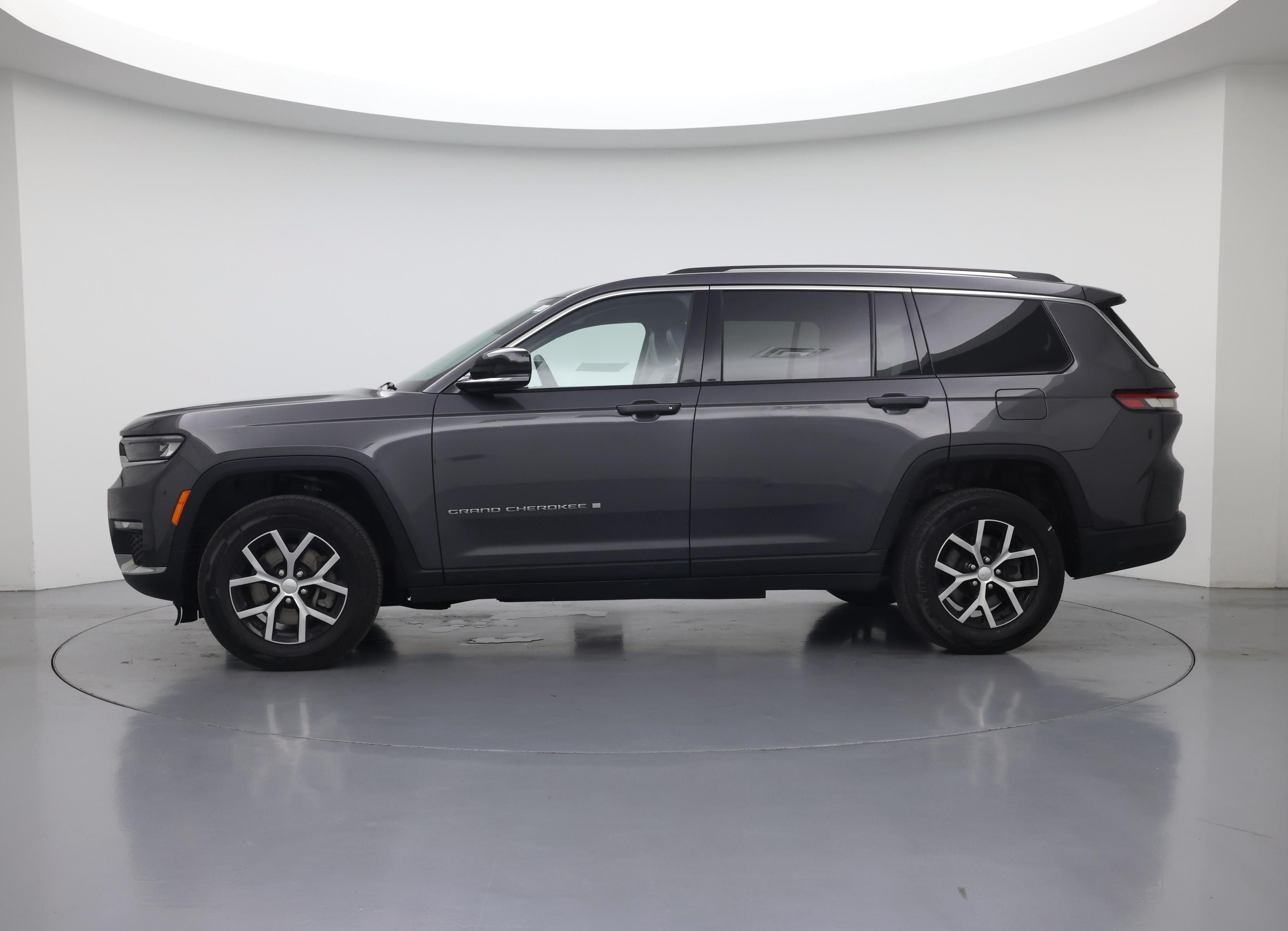 Thumbnail: 2023 Jeep Grand Cherokee L - 3