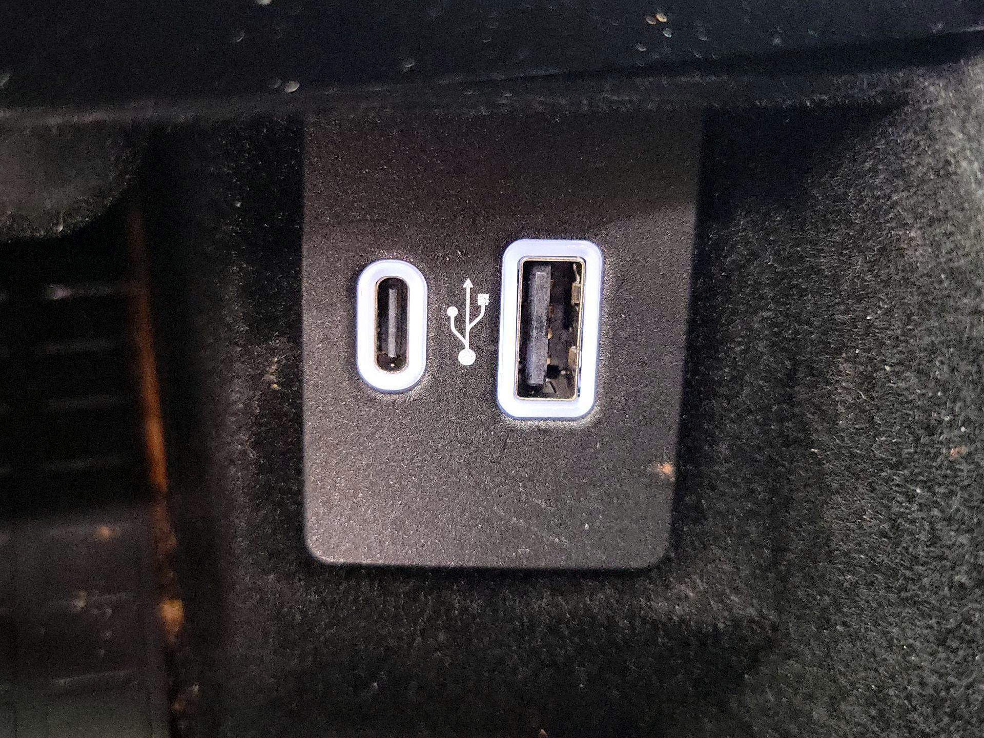 Thumbnail: 2023 Lincoln Nautilus - 19