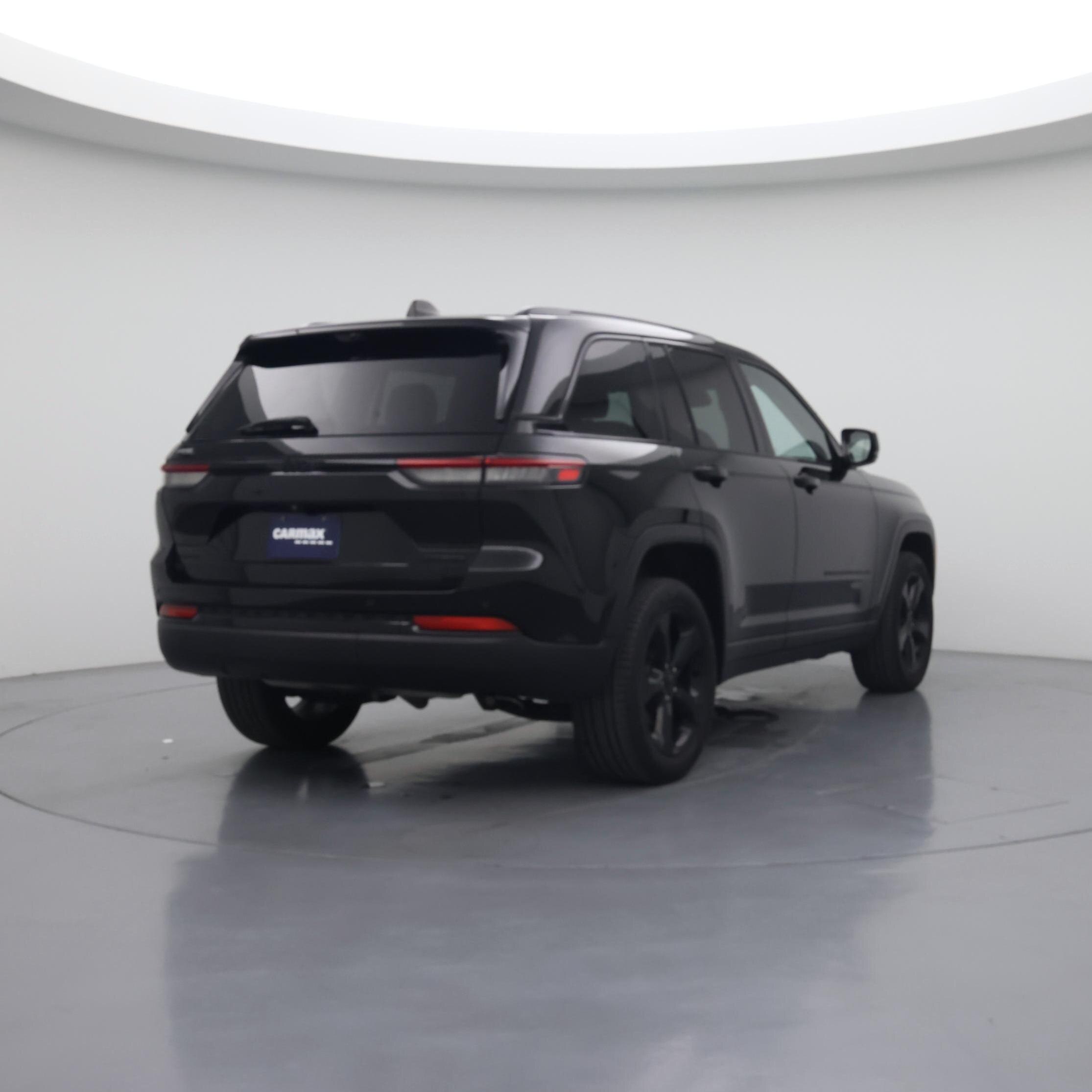 Thumbnail: 2023 Jeep Grand Cherokee - 8