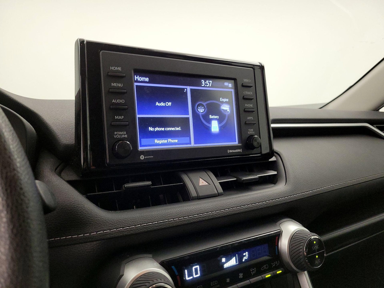 2021 Toyota RAV4 LE - Photo 16