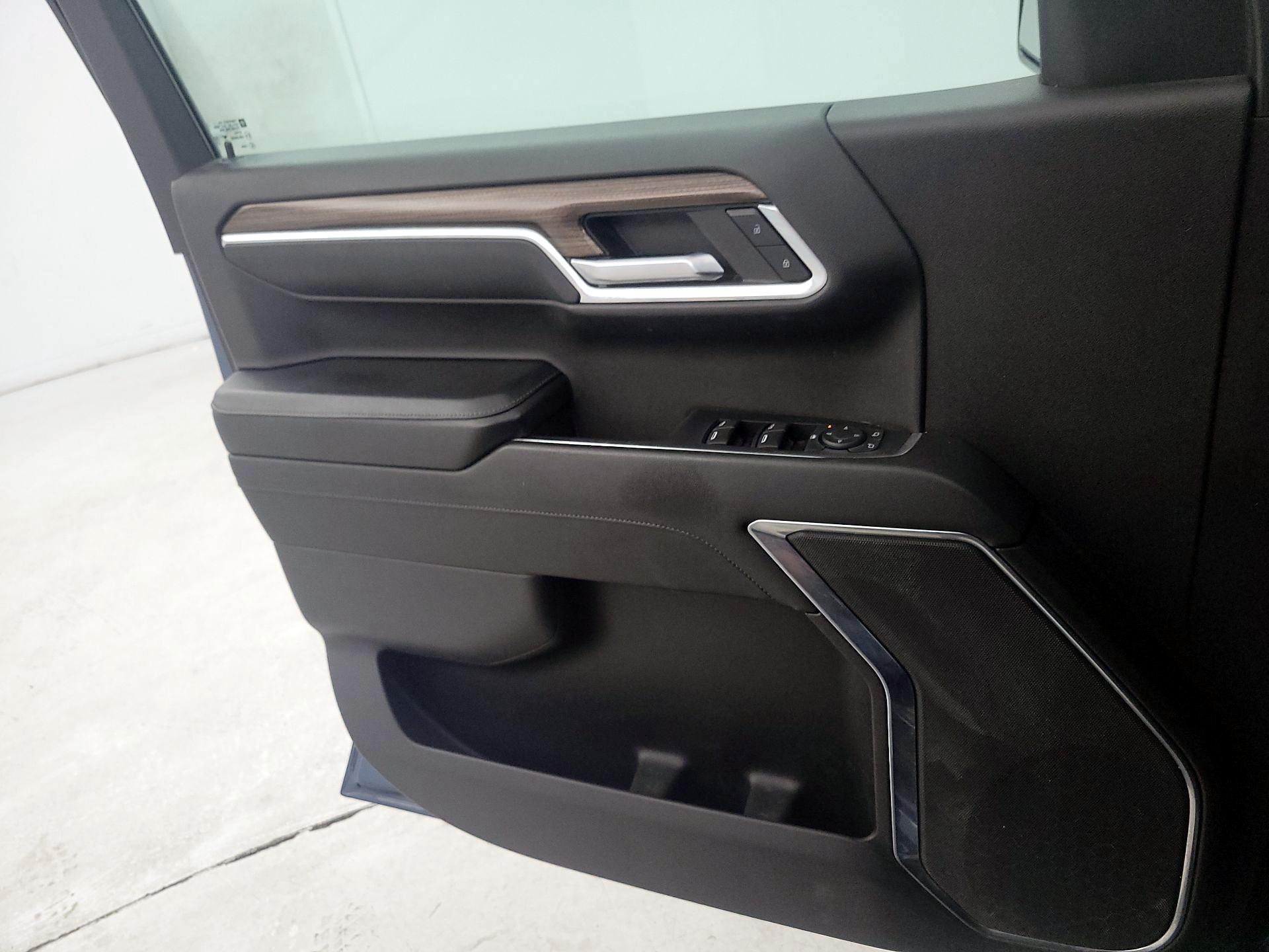 Thumbnail: 2024 Chevrolet Silverado 1500 - 12