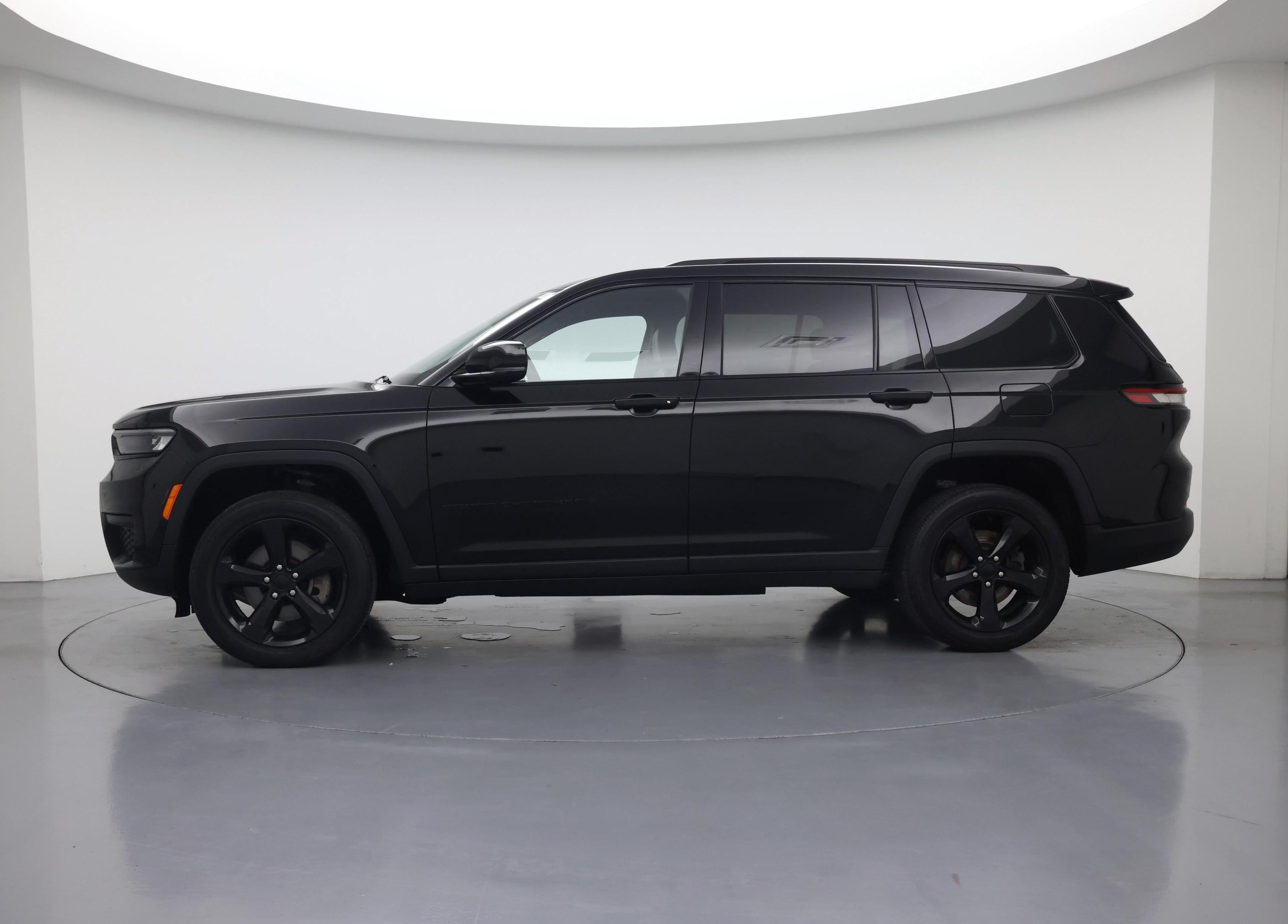 Thumbnail: 2023 Jeep Grand Cherokee L - 3