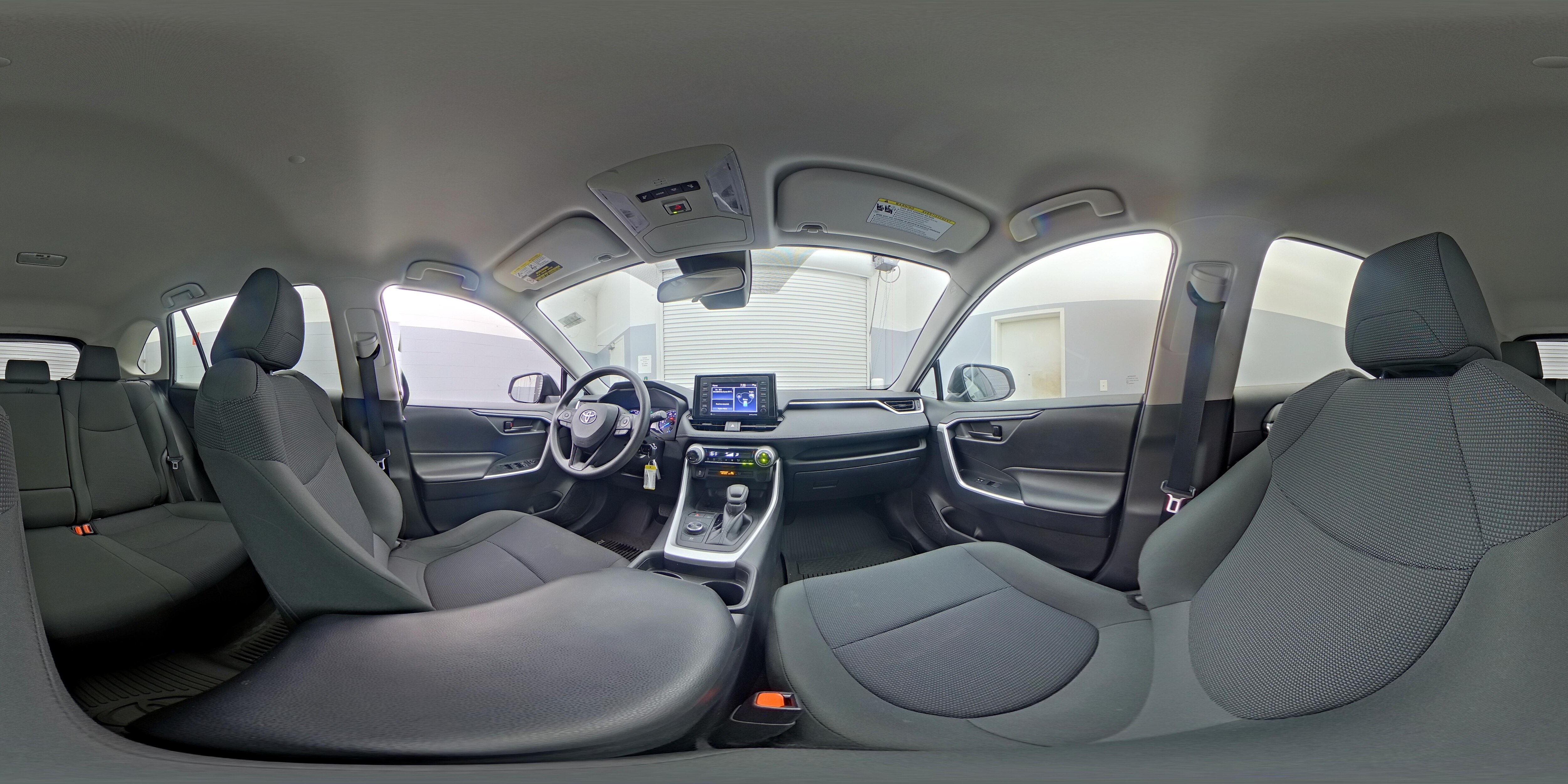 2021 Toyota RAV4 LE - Photo 24