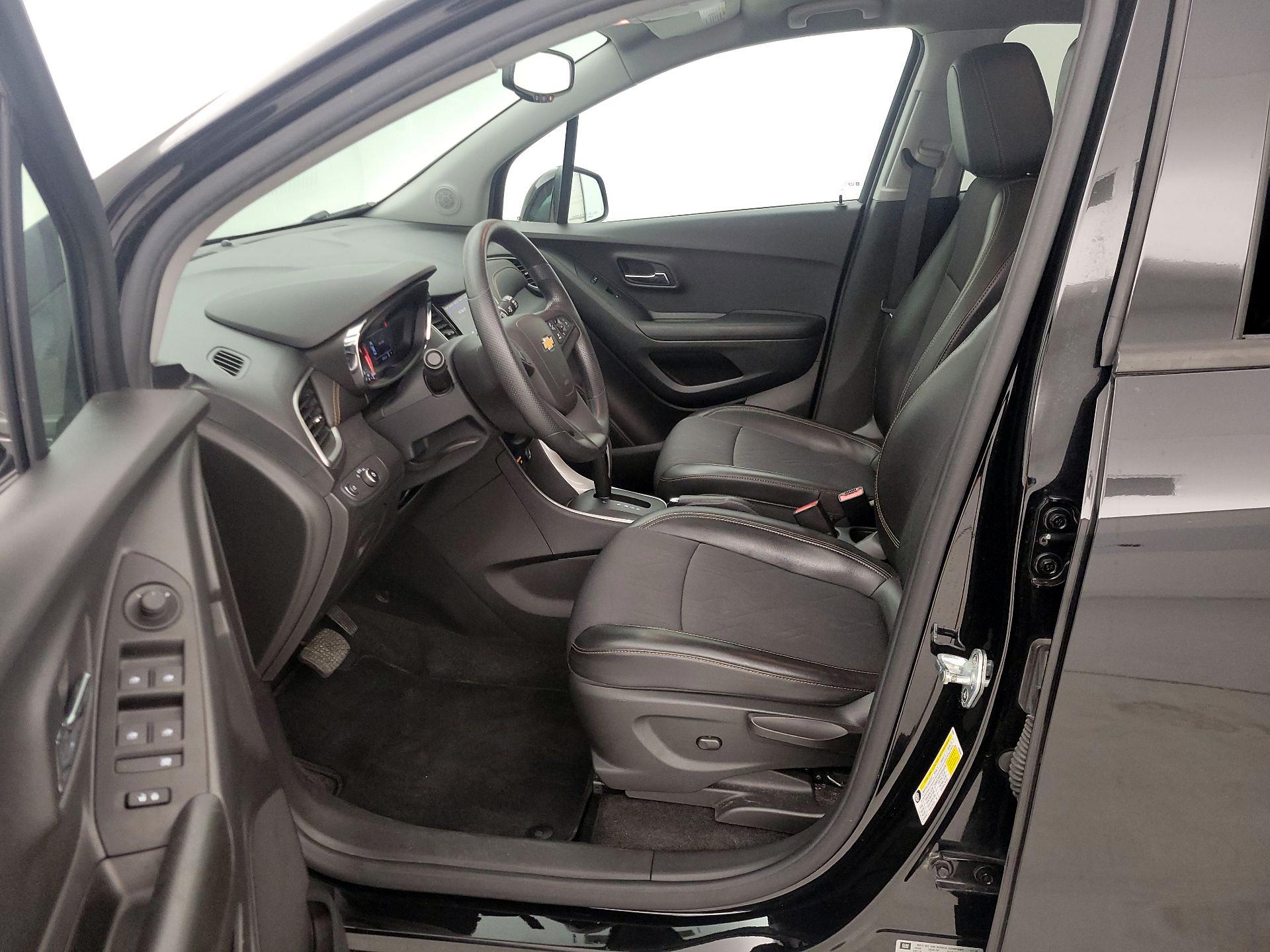 Thumbnail: 2021 Chevrolet Trax - 11