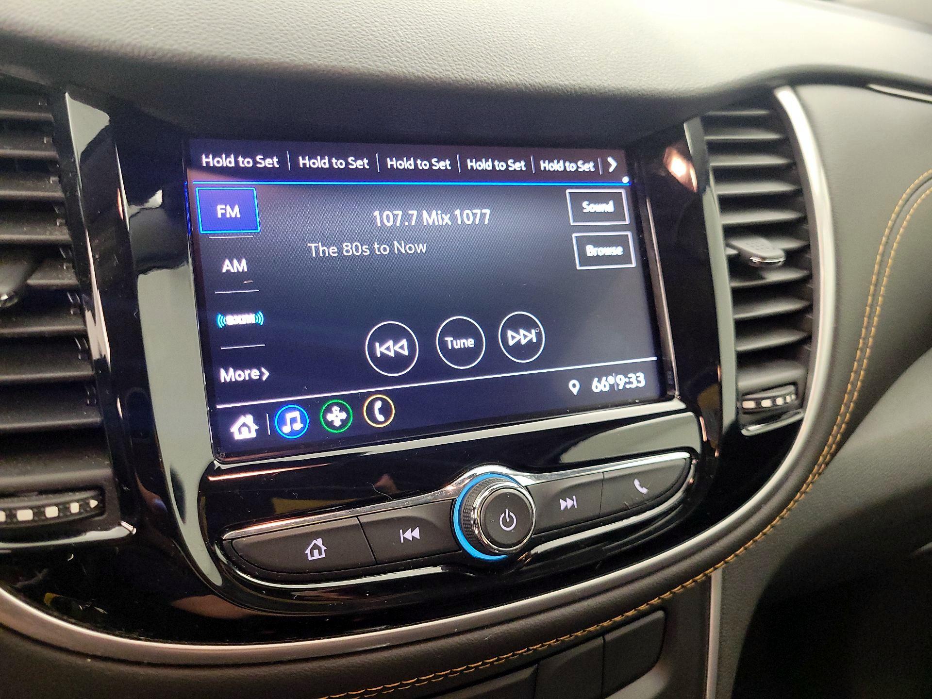 Thumbnail: 2021 Chevrolet Trax - 15