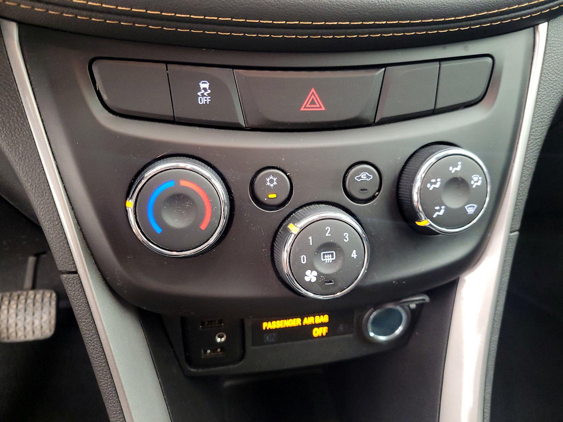 Thumbnail: 2021 Chevrolet Trax - 16