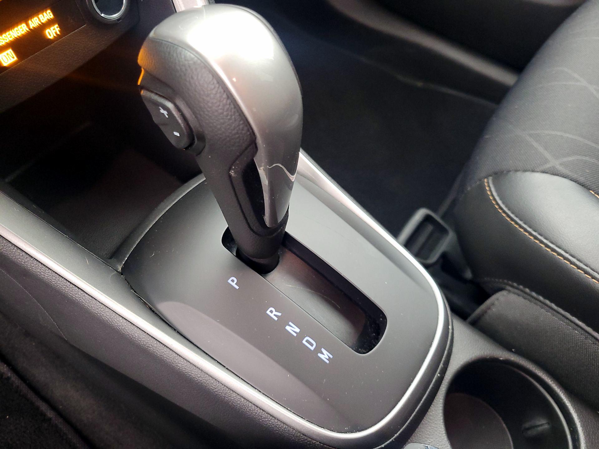 Thumbnail: 2021 Chevrolet Trax - 17