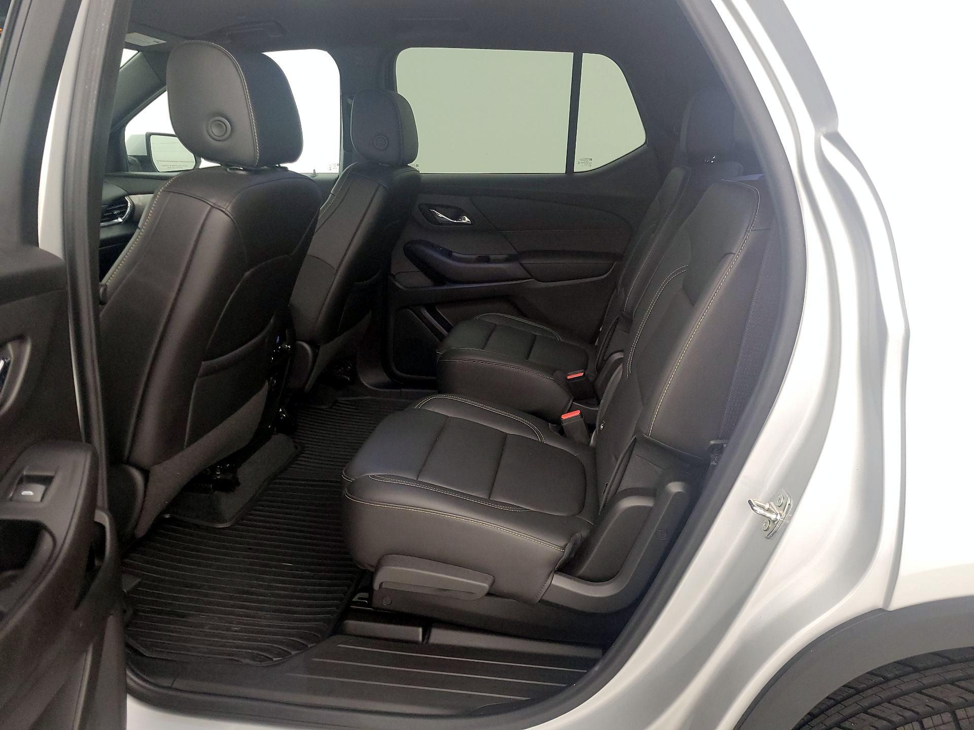 Thumbnail: 2022 Chevrolet Traverse - 19