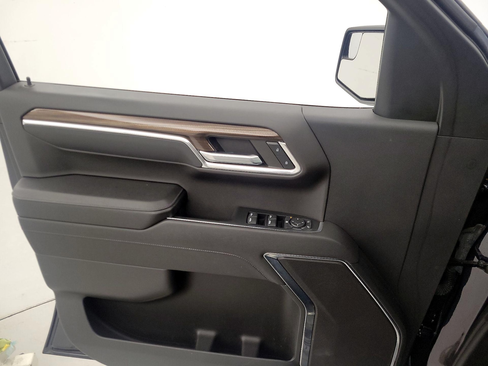 2023 Chevrolet Silverado 1500 LT - Photo 13