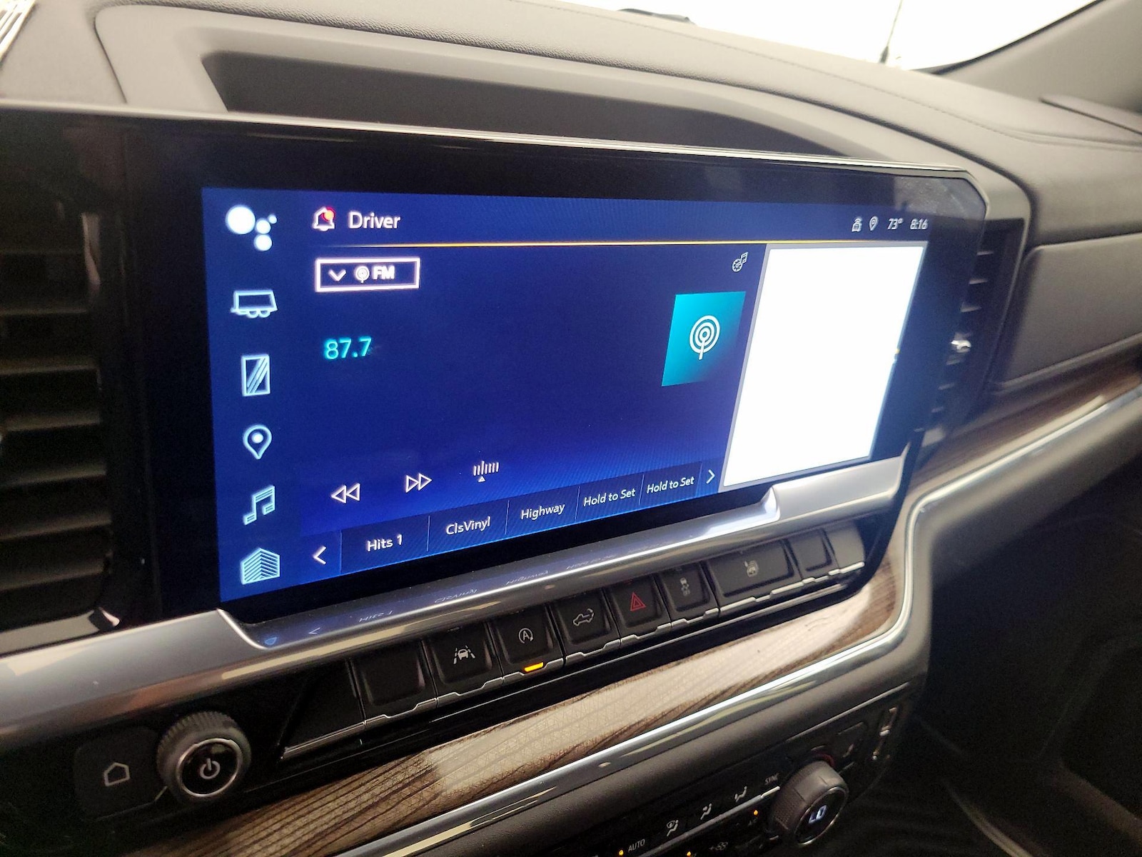 2023 Chevrolet Silverado 1500 LT - Photo 16