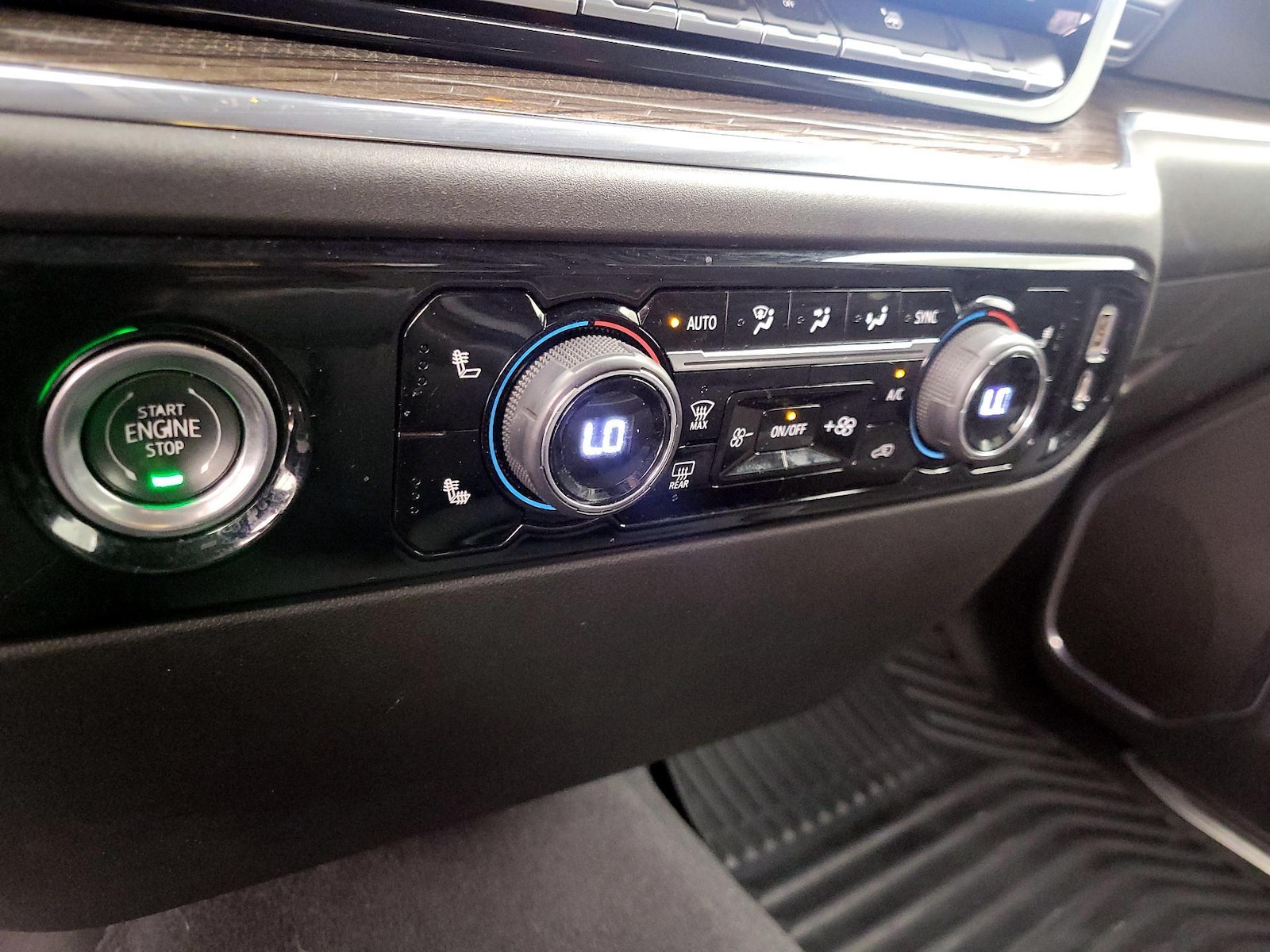 2023 Chevrolet Silverado 1500 LT - Photo 17
