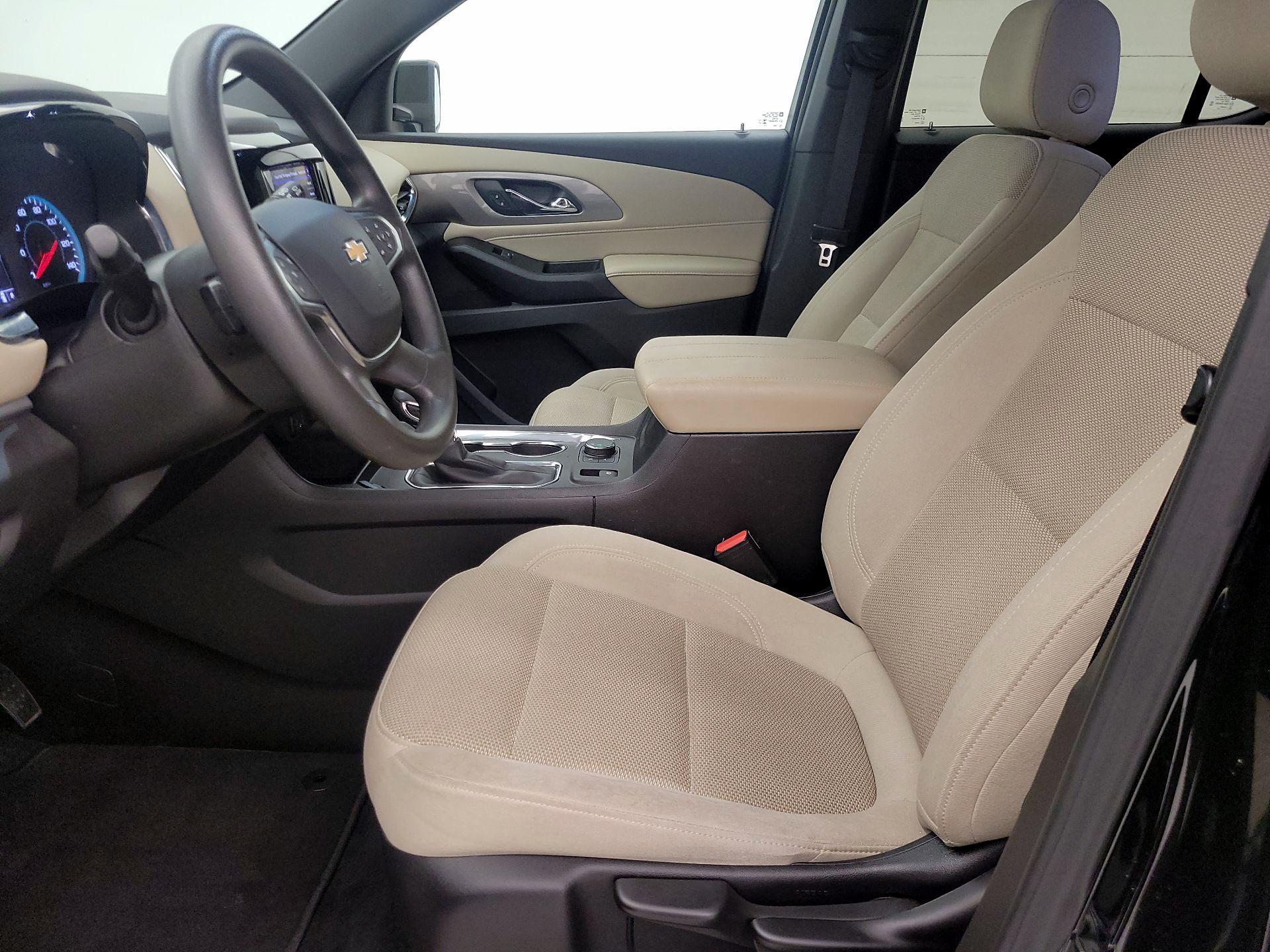 Thumbnail: 2023 Chevrolet Traverse - 11