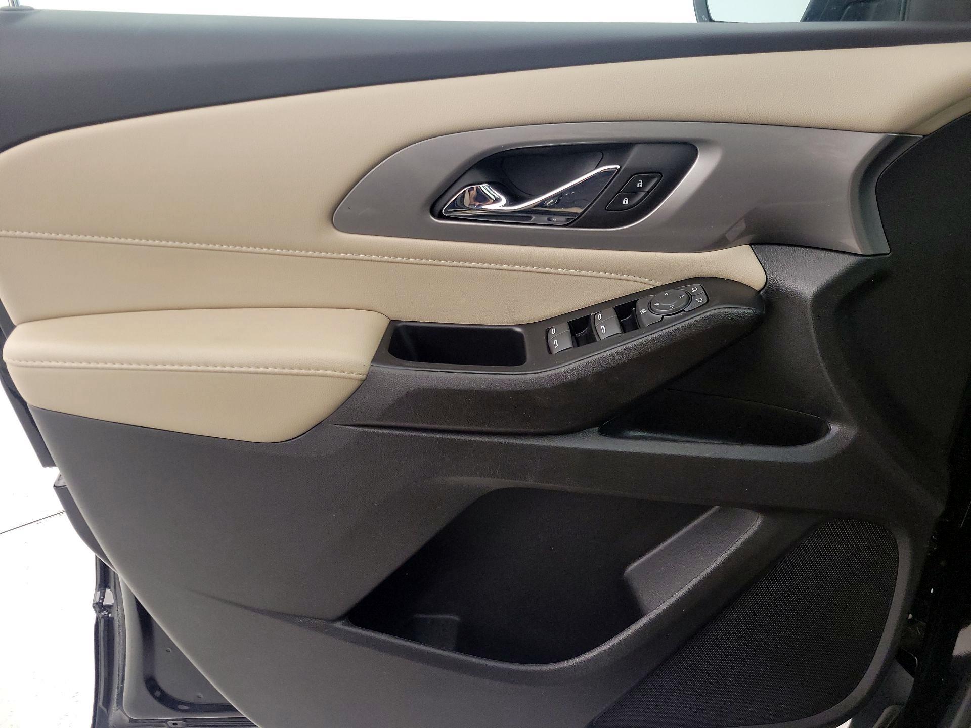Thumbnail: 2023 Chevrolet Traverse - 12