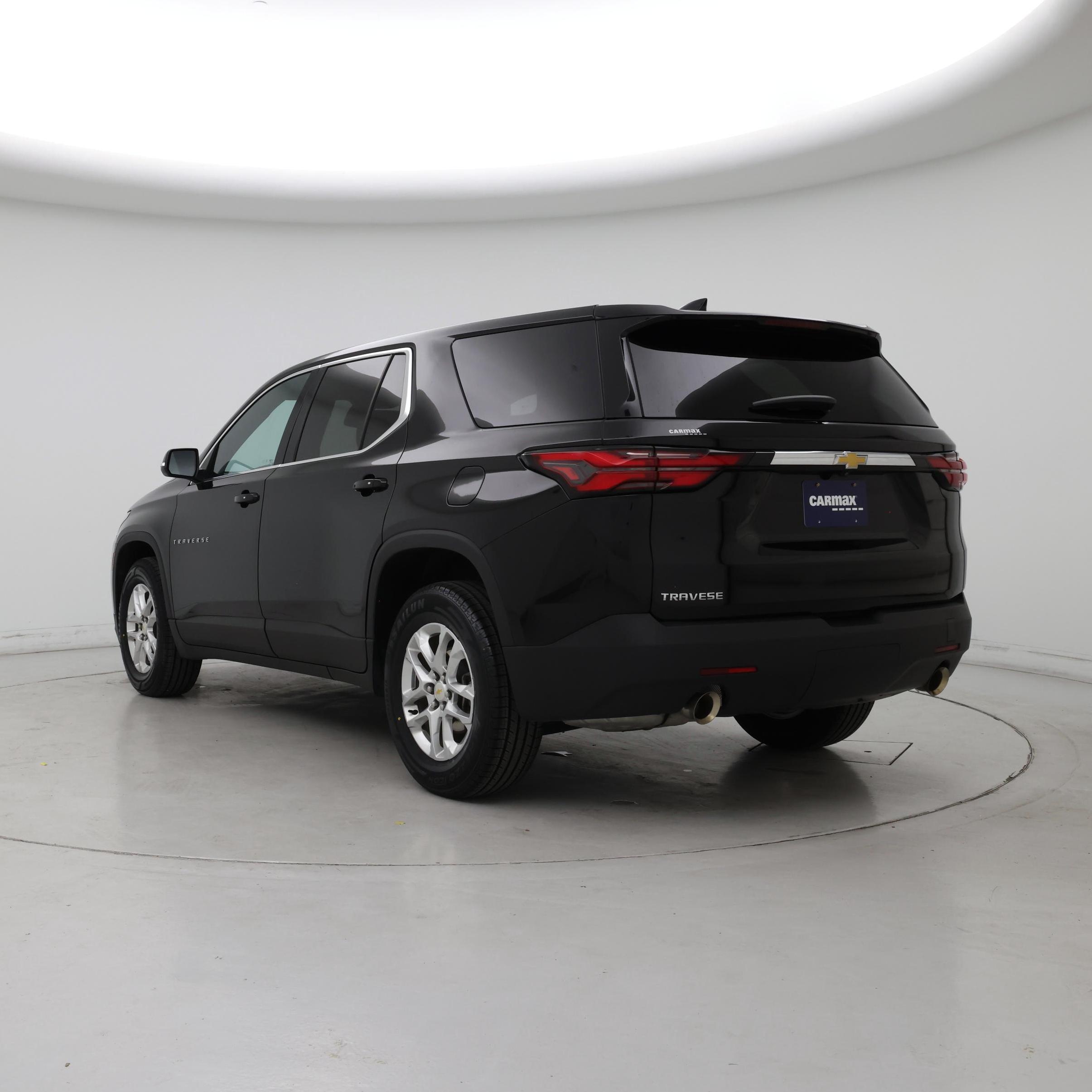 Thumbnail: 2023 Chevrolet Traverse - 2