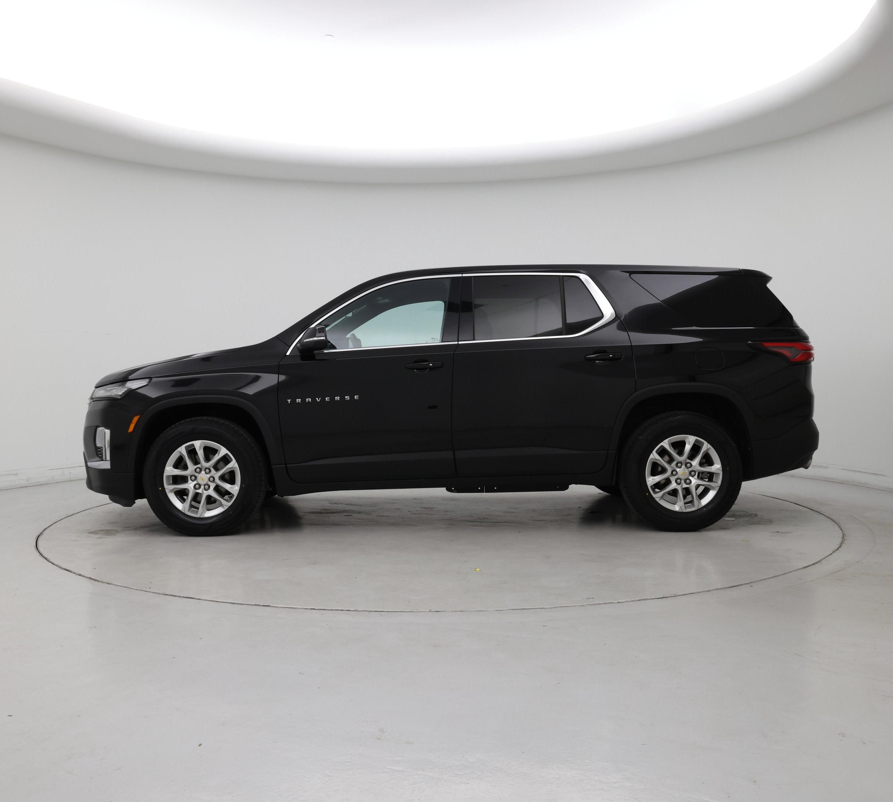 Thumbnail: 2023 Chevrolet Traverse - 3